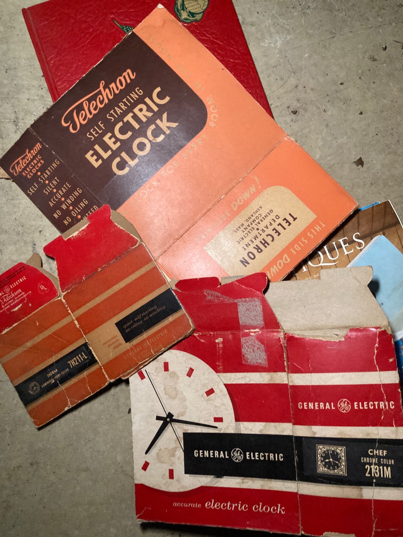Collection of vintage magazines, programs, and ephemera - image 4 of 13