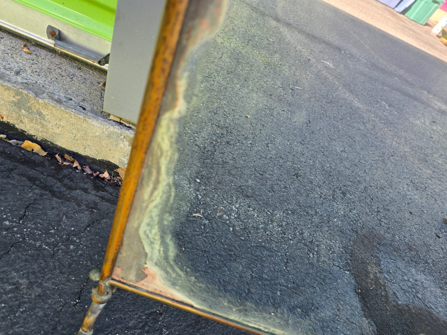 Vintage brass-framed mirror on a stand - image 3 of 9