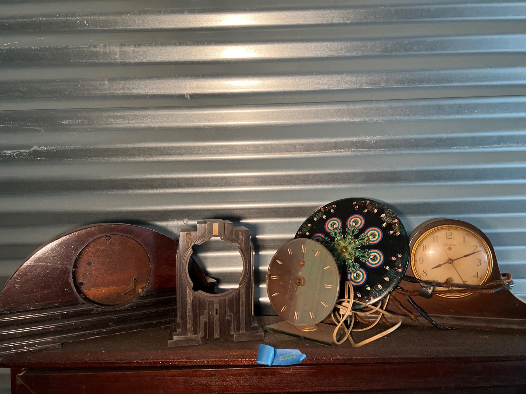 Vintage Telechron/GE clock components and decorative disk - image 1 of 8
