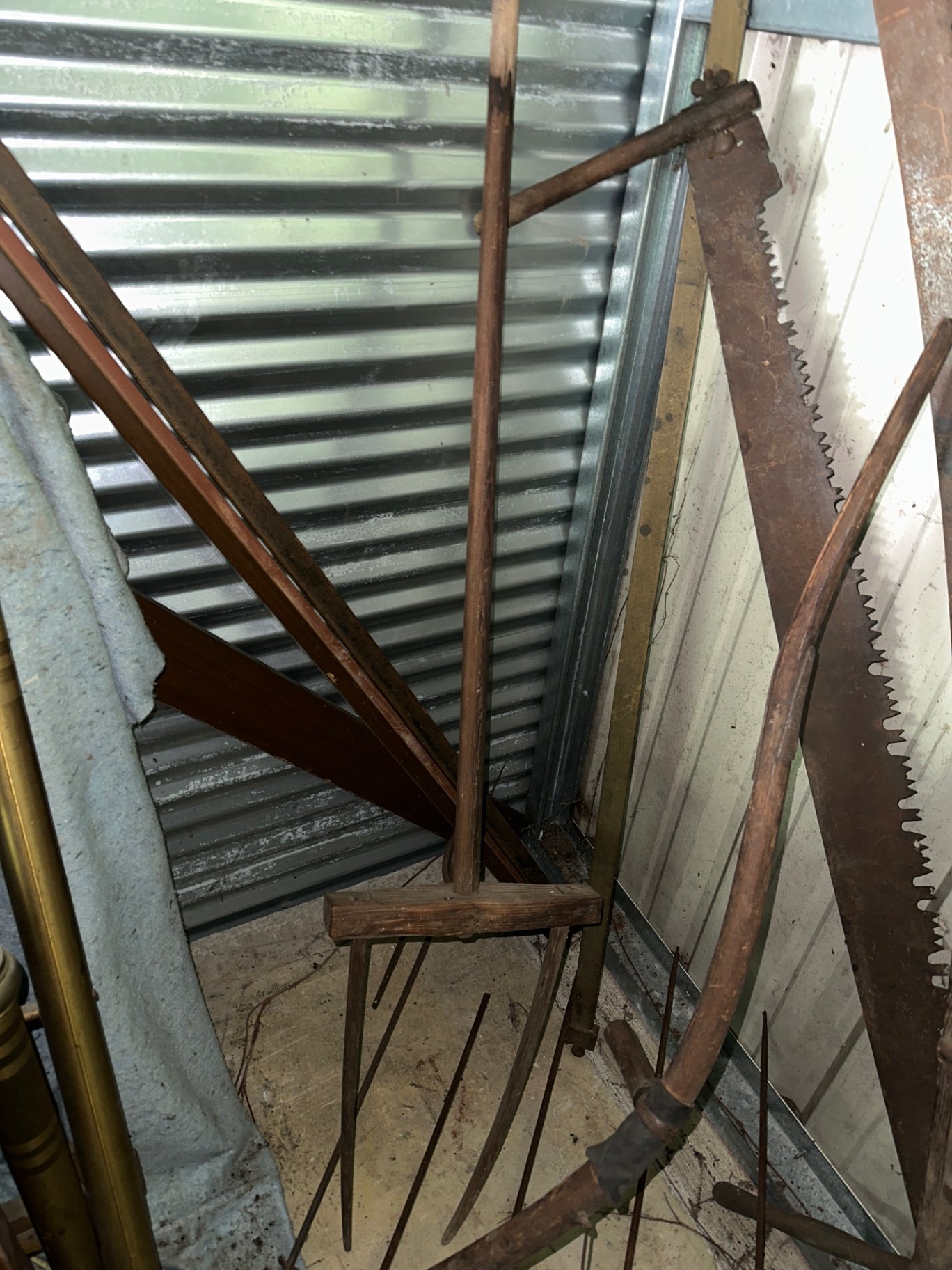Antique saws, Tools  - image 1 of 8