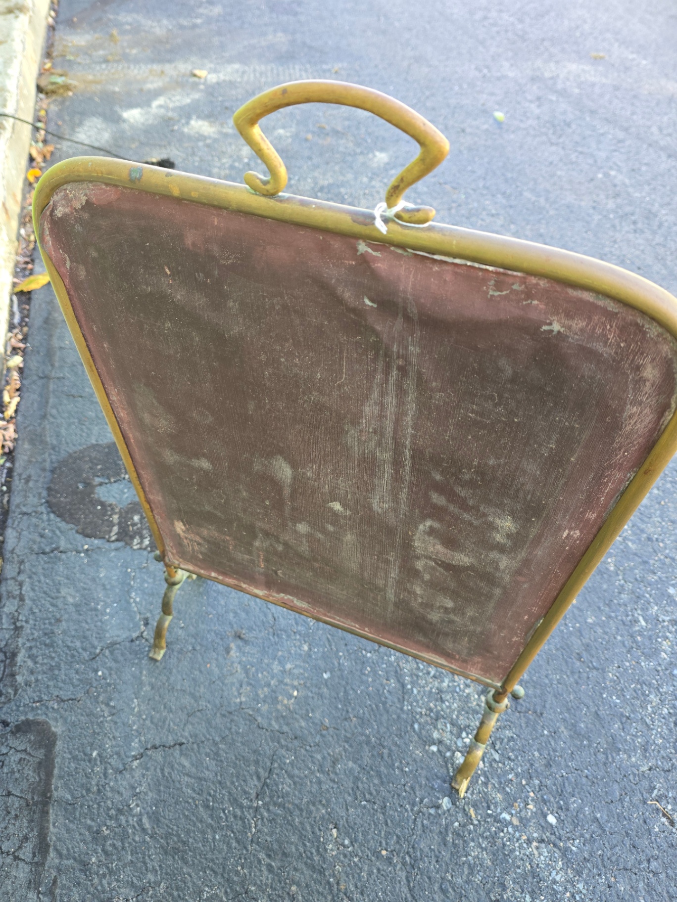 Vintage brass-framed mirror on a stand - image 5 of 9