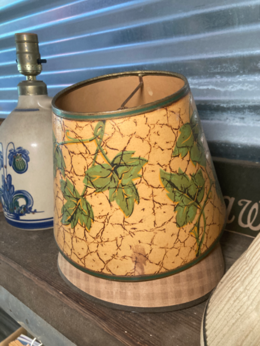 Assorted lamp shades and ceramic lamp base - image 6 of 7