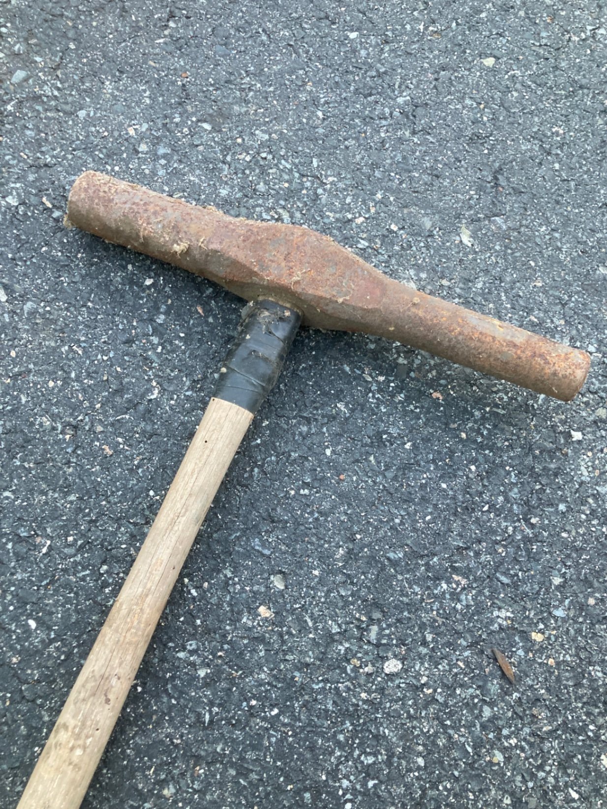 Assorted vintage hand tools - image 2 of 7