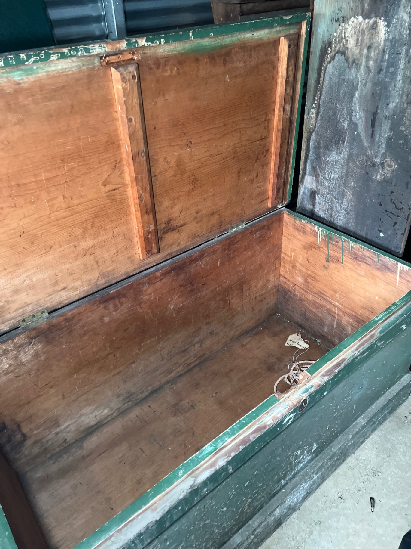 Green wooden storage chest with hinged lid - image 3 of 7