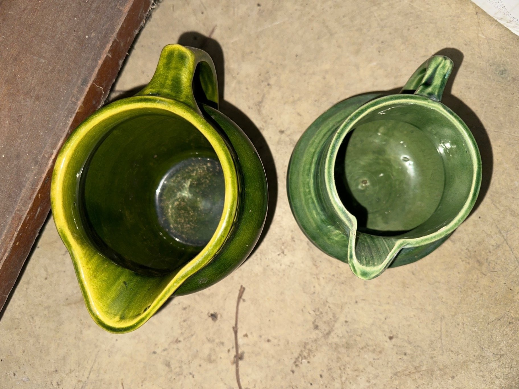 Assorted ceramic jugs and crocks - image 5 of 6