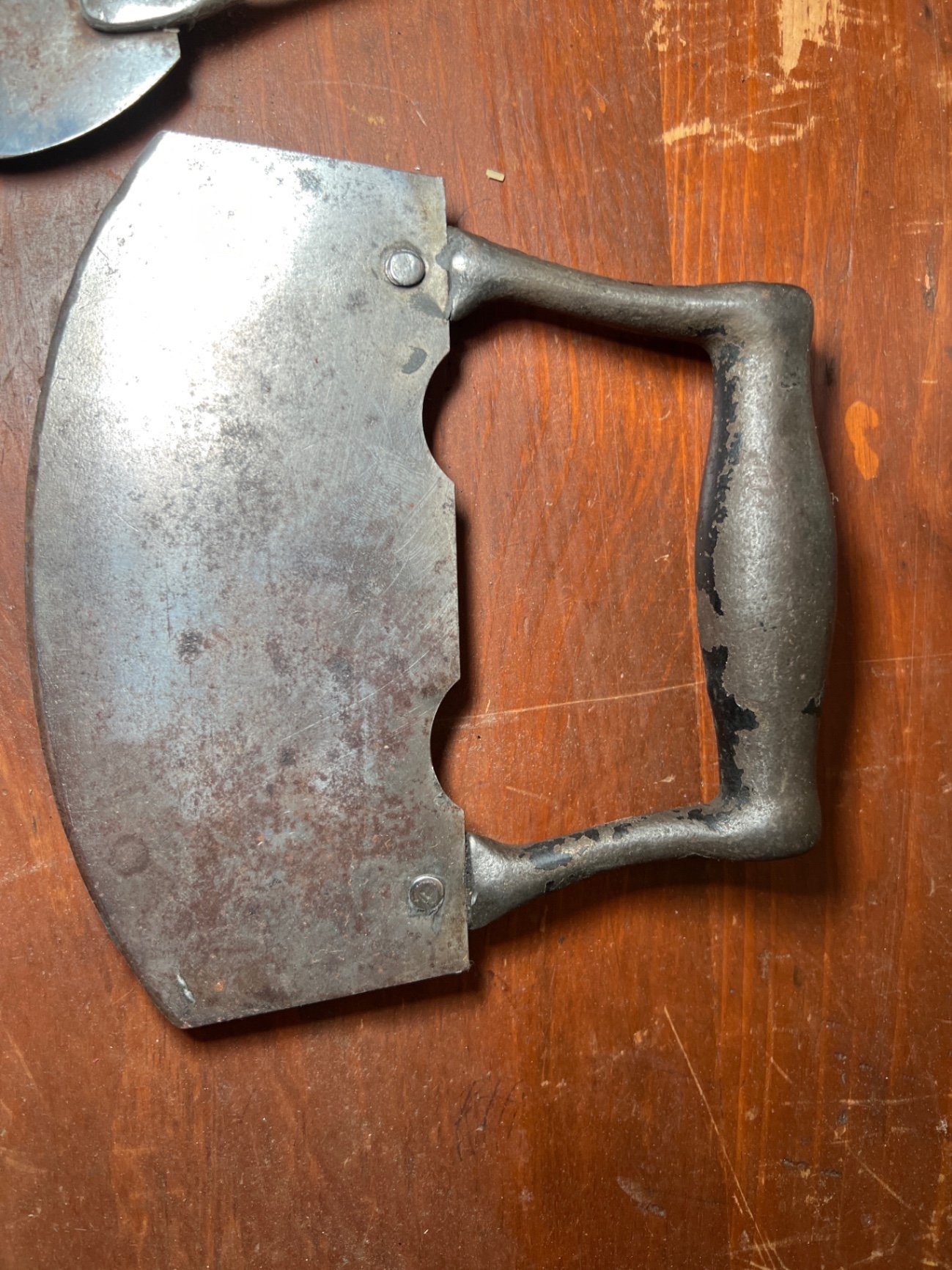 Assorted vintage kitchenware and metal tools - image 7 of 10