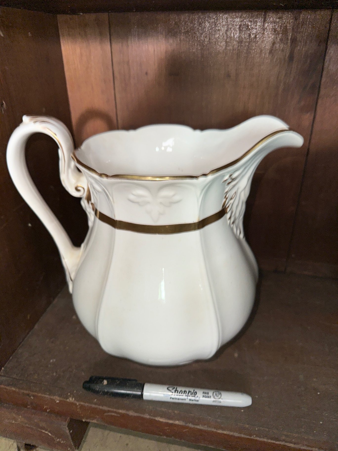 Ceramic and glass pitchers - image 3 of 6