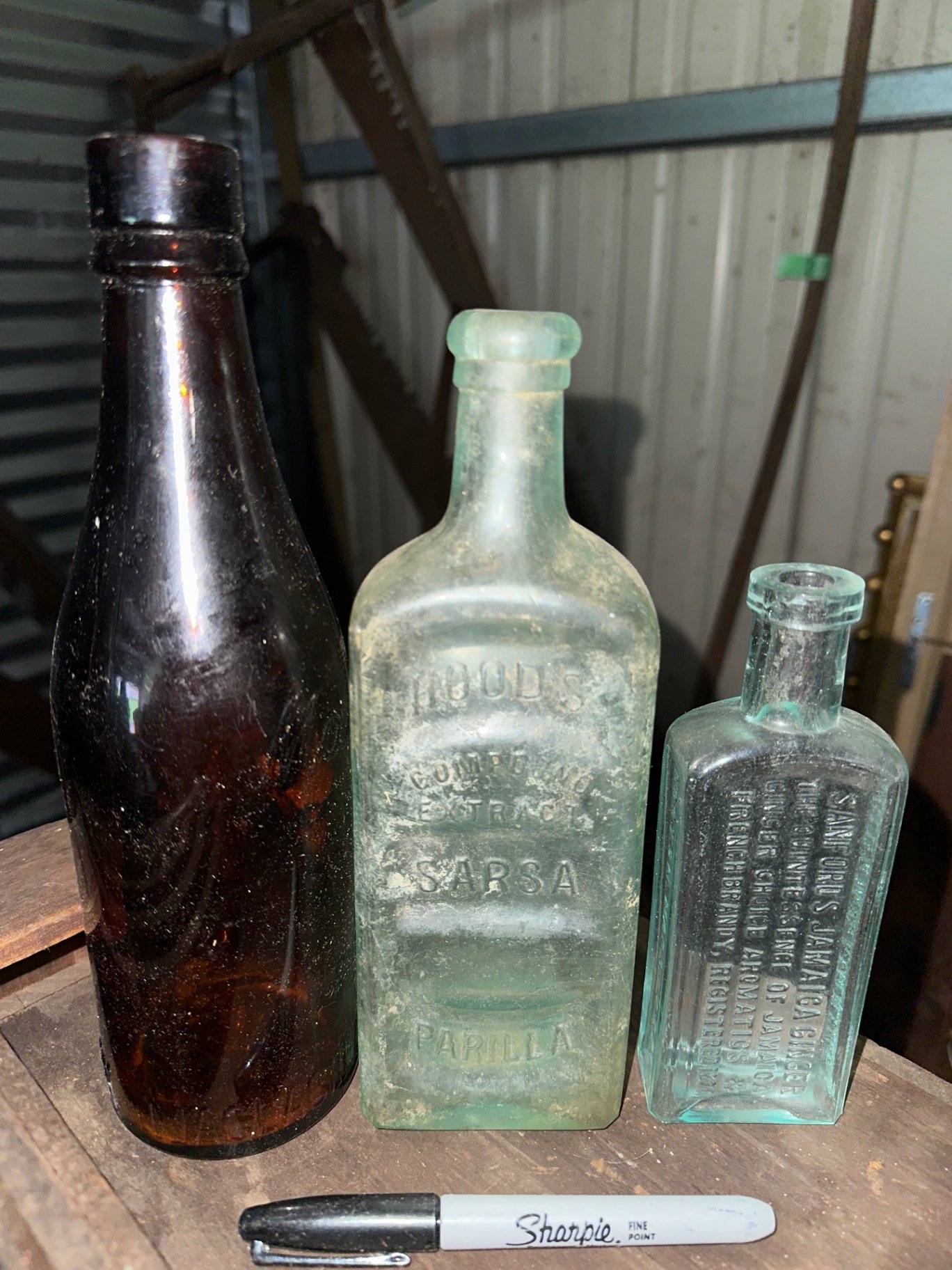 Vintage bottles, ceramic figurine  - image 7 of 9