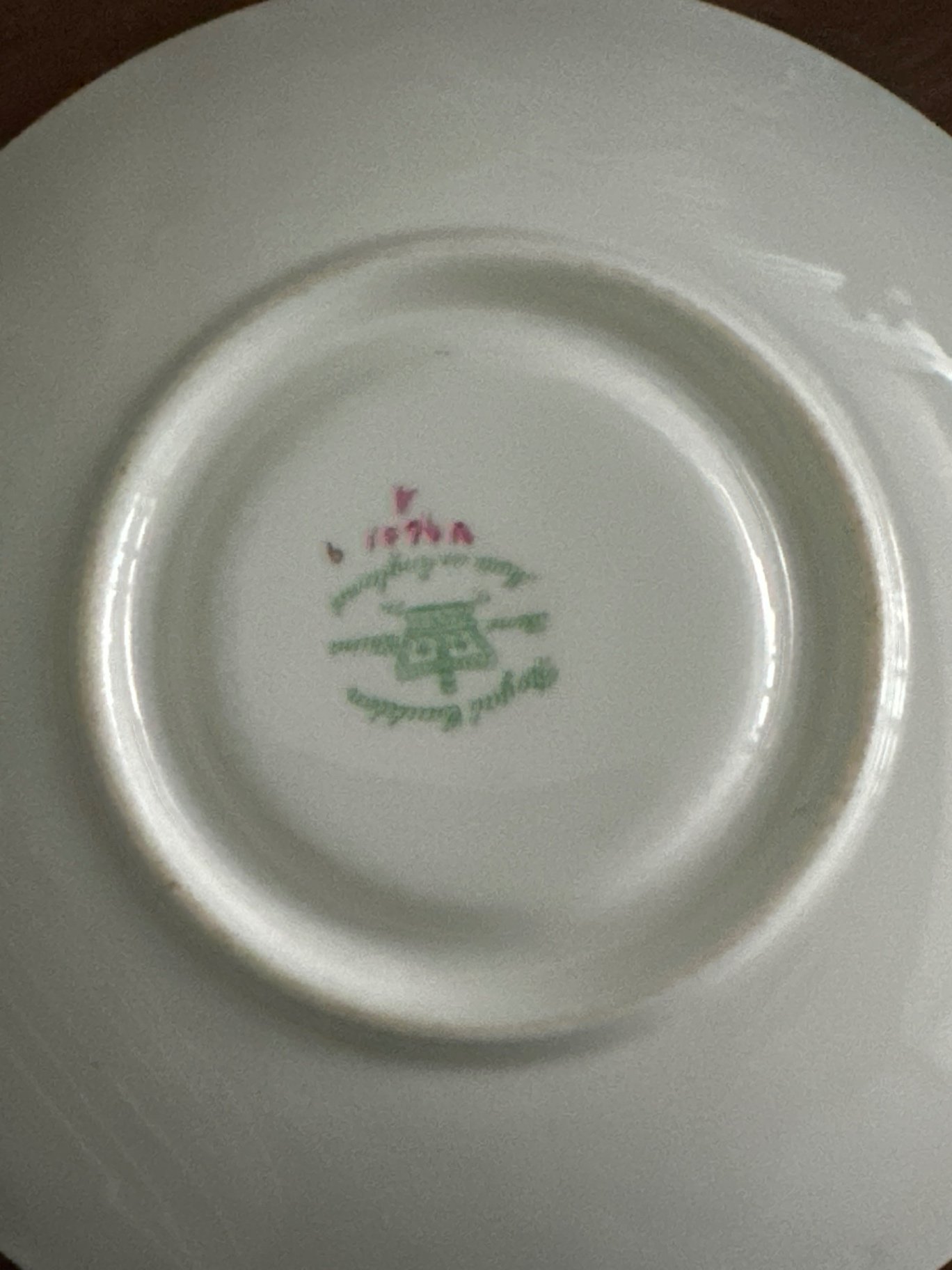 Floral red and gold china teacups and saucers - image 8 of 8