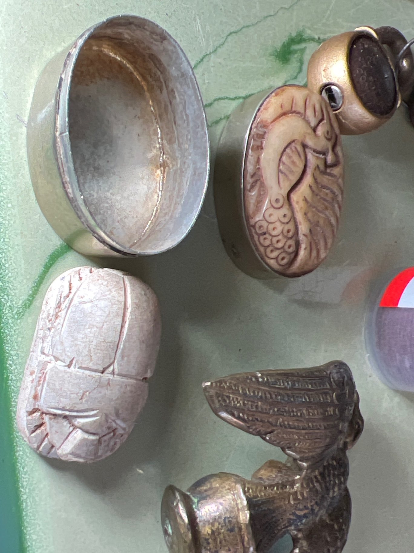 Assorted coins, pendants and small trinkets - image 5 of 10