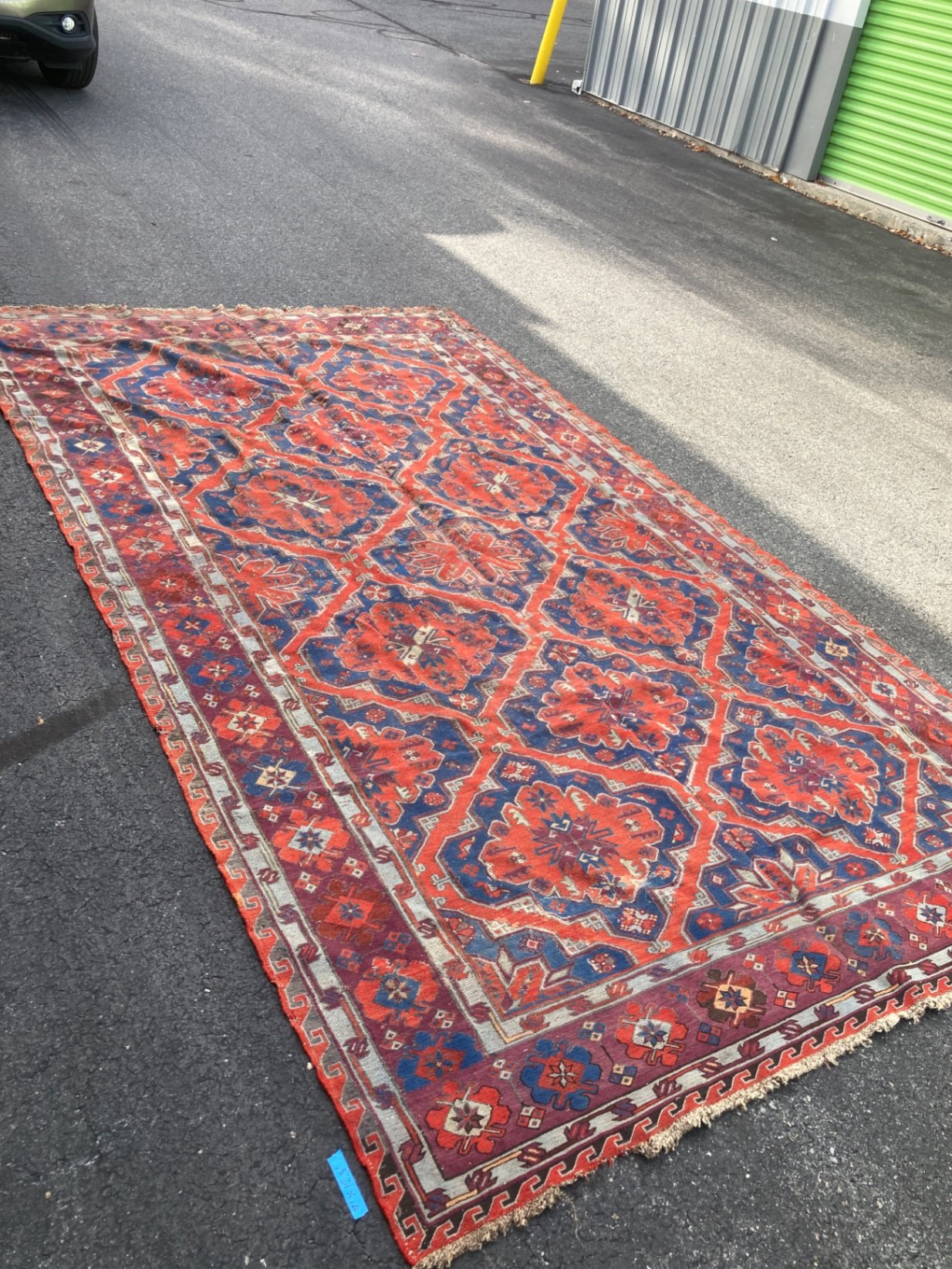 Persian-style geometric area rug - image 6 of 6