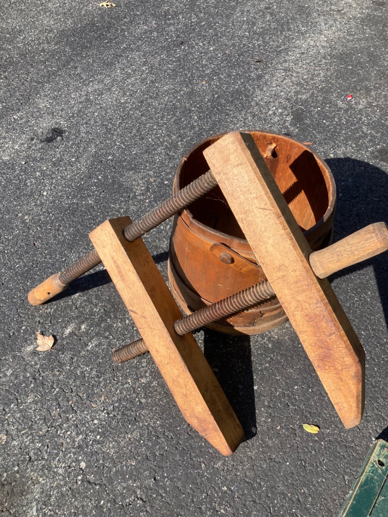 Vintage wooden workshop items and horse-head bookends - image 11 of 13