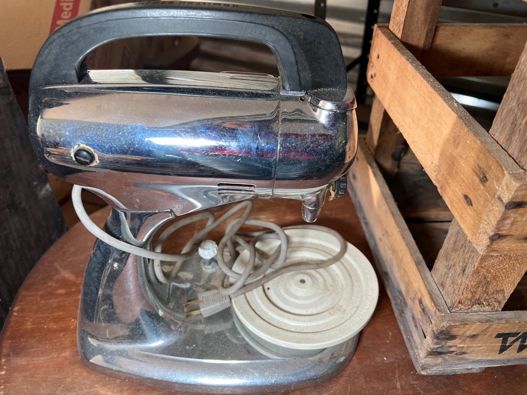 Vintage Hamilton Beach electric hand mixer with Nobscot Spring Water crate - image 2 of 7