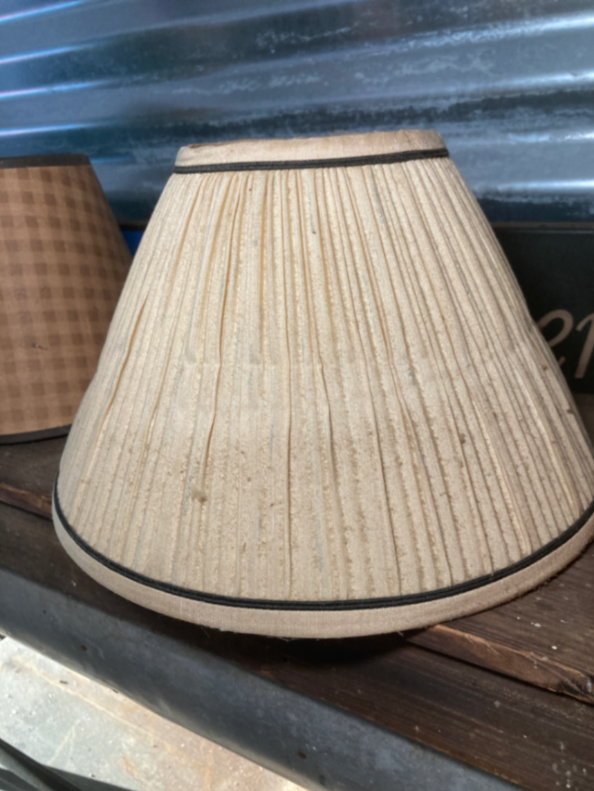 Assorted lamp shades and ceramic lamp base - image 5 of 7