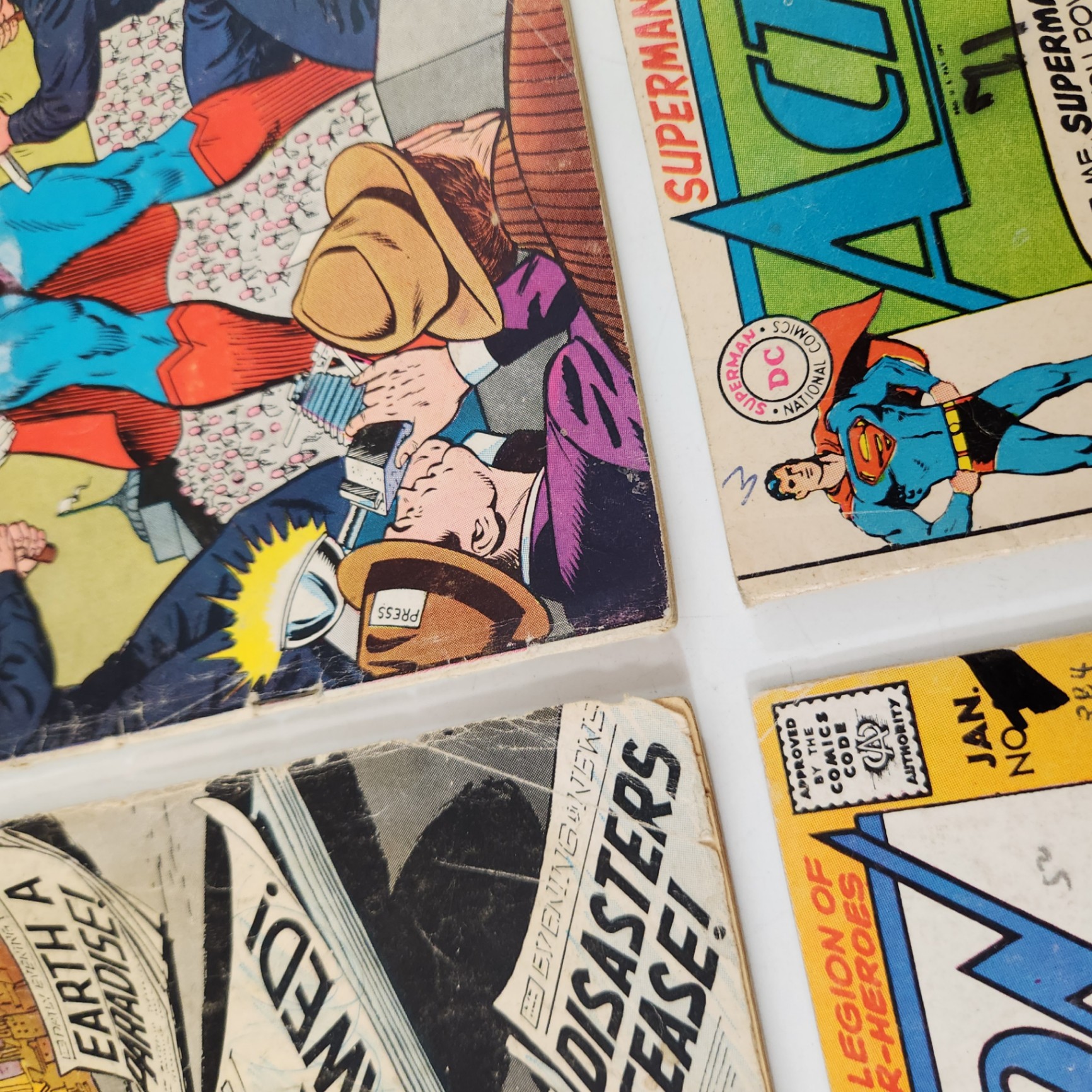 Action Comics 328,352,368,369,383,384  - image 3 of 5