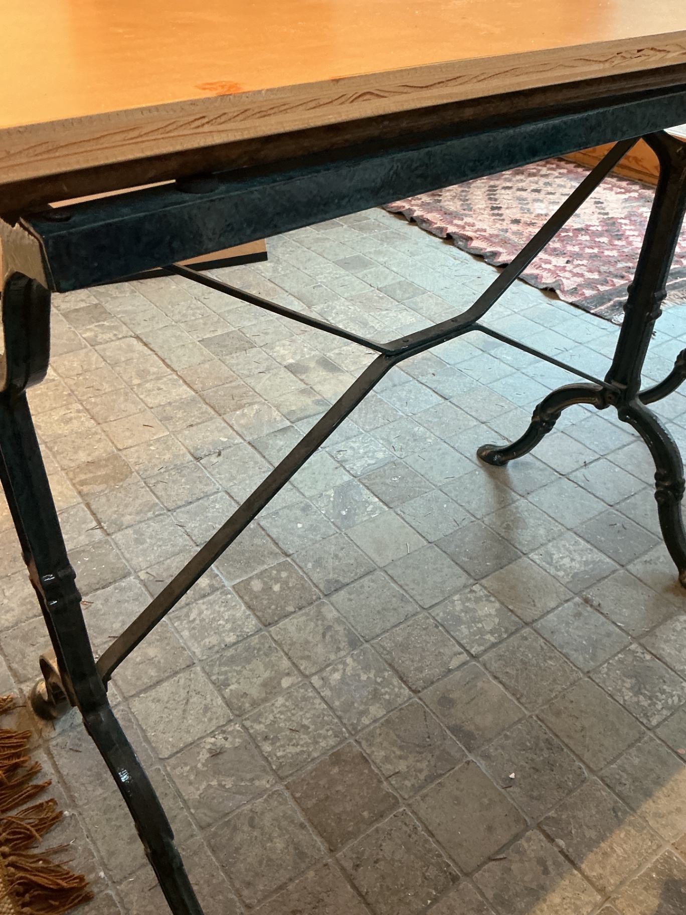 Very long ART table, Solid wood on Metal Pedestals - image 6 of 9