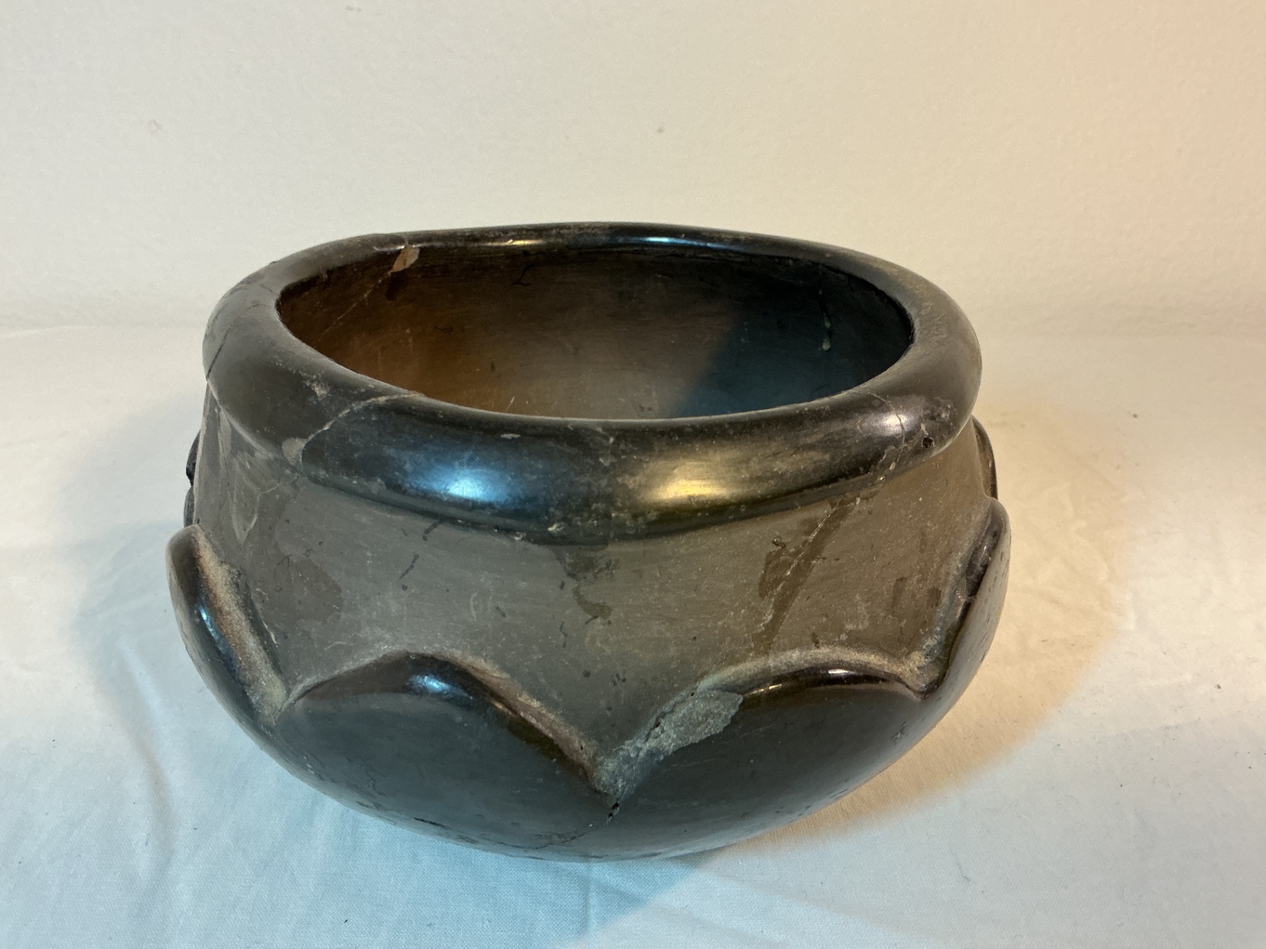 3 Vintage Ceramic vessels - image 5 of 7