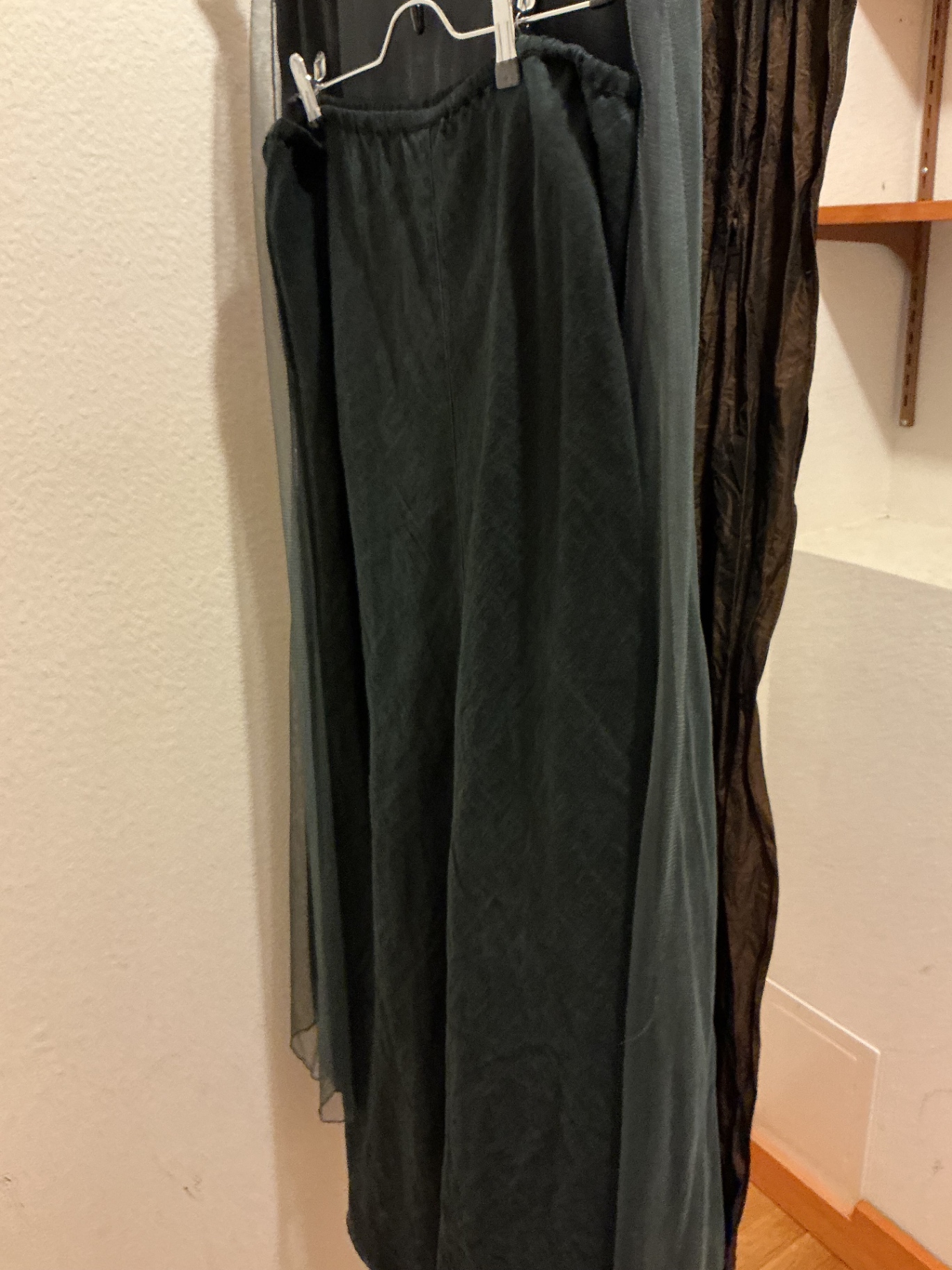 Long skirts and shawl - image 3 of 4