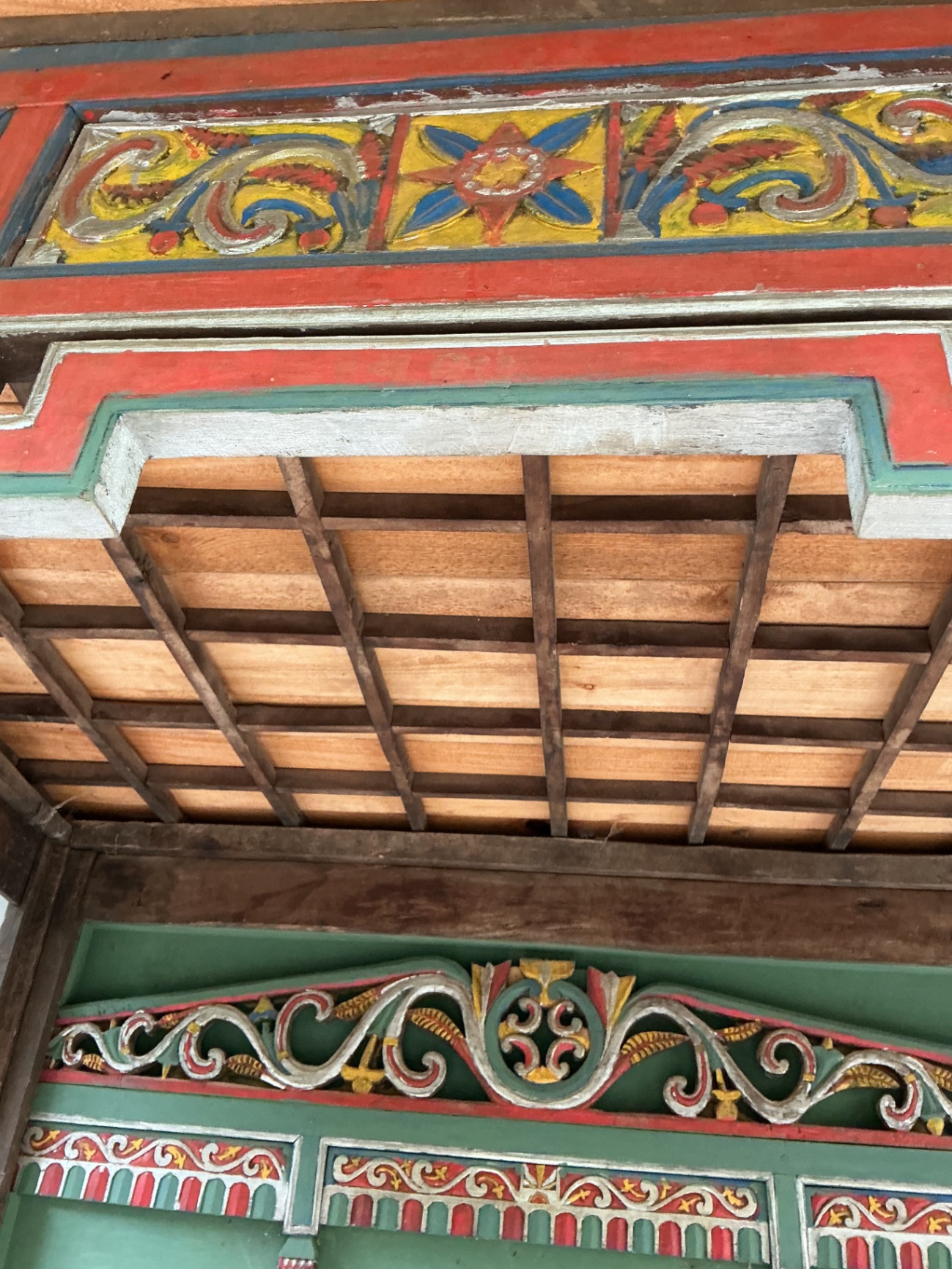 Indonesian Vintage Wood Carved & painted canopy bed - image 4 of 7