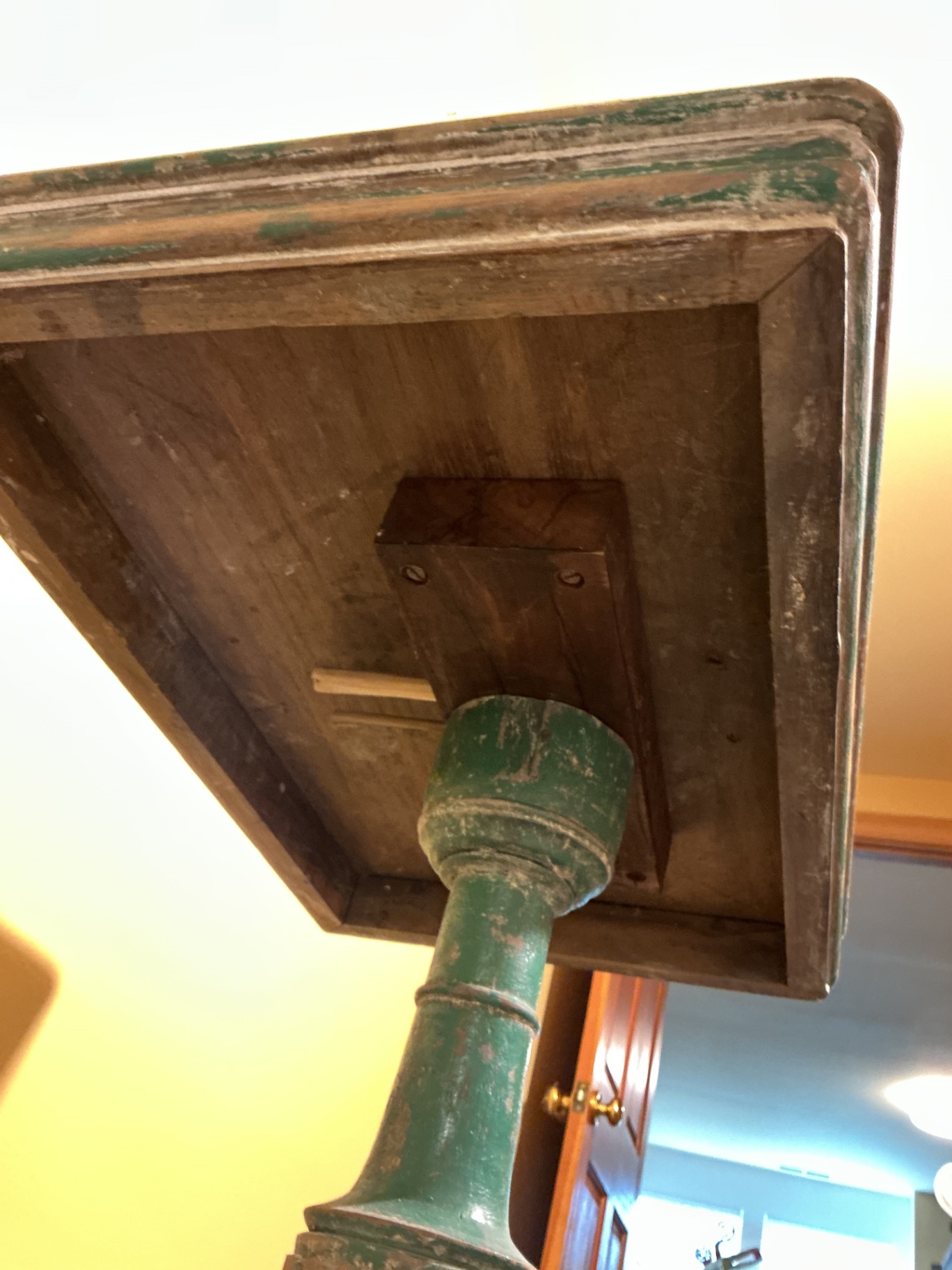 Small shabby side table - image 6 of 6