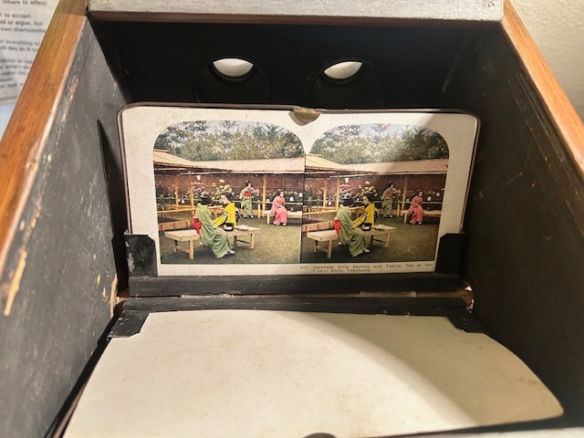 Antique Alex Becker Table Top Large Sweetheart Revolving Stereoscope Viewer - image 4 of 6