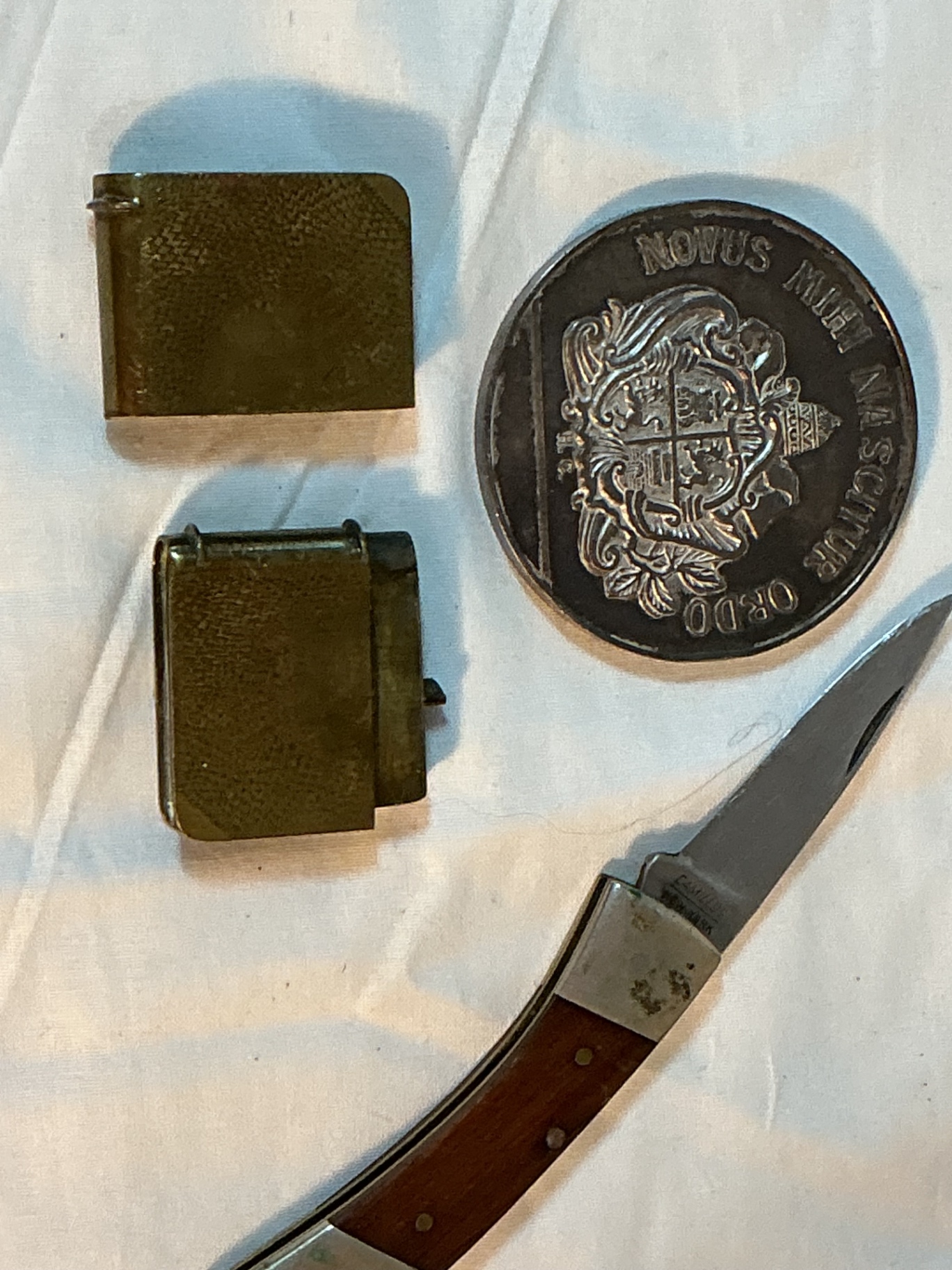 Metal oddities and foreign coins - image 7 of 9