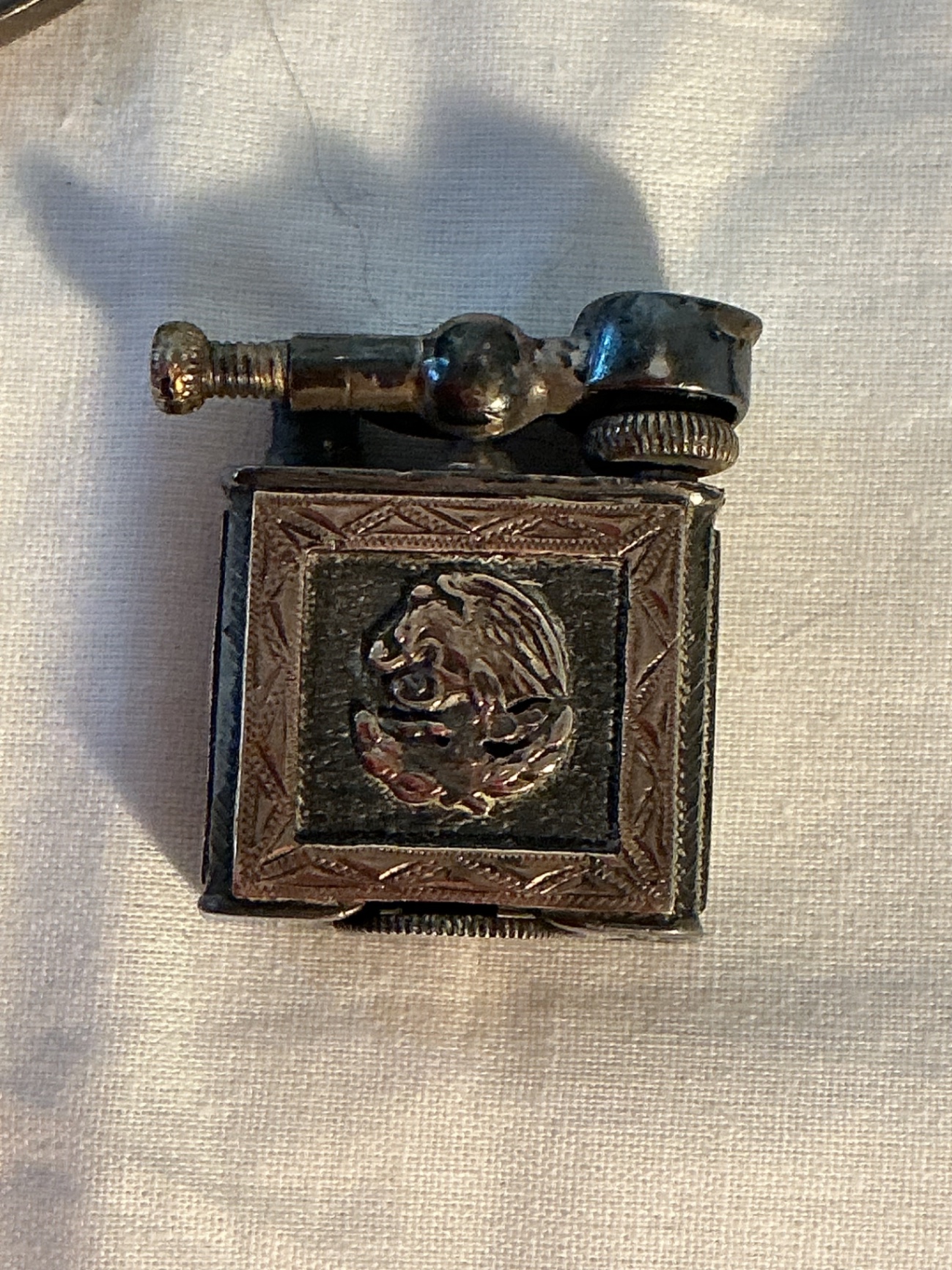 Metal oddities and foreign coins - image 4 of 9