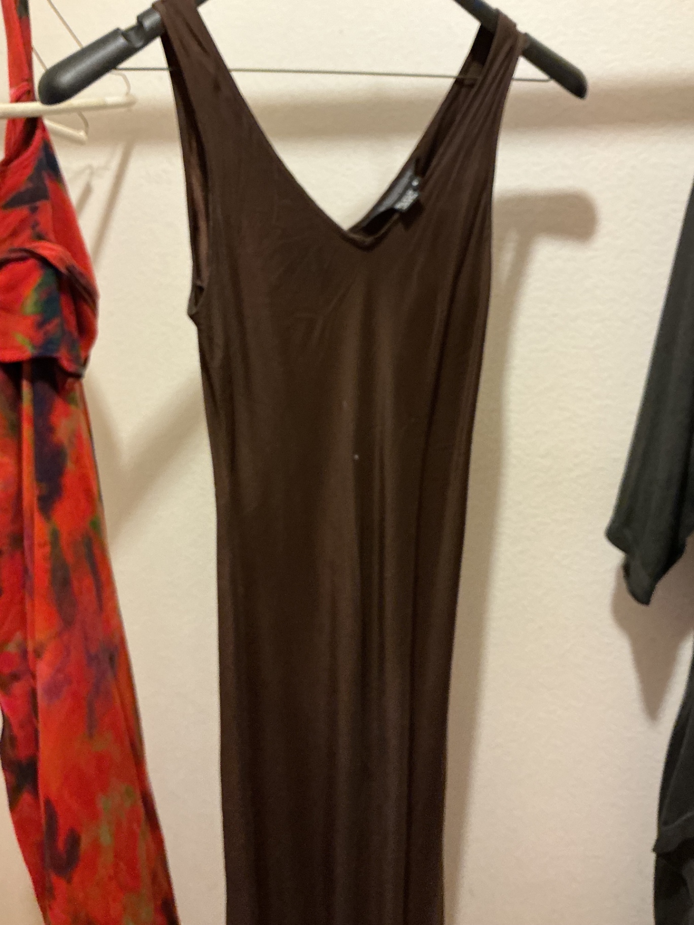 Sleeveless long dresses - image 3 of 6