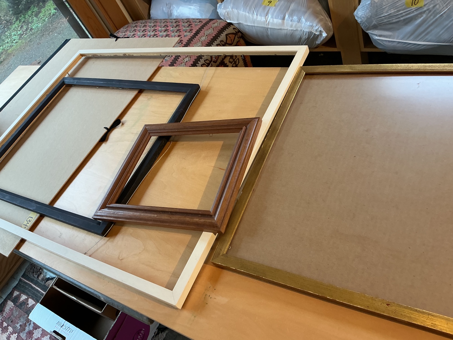 Art supplies - image 10 of 12