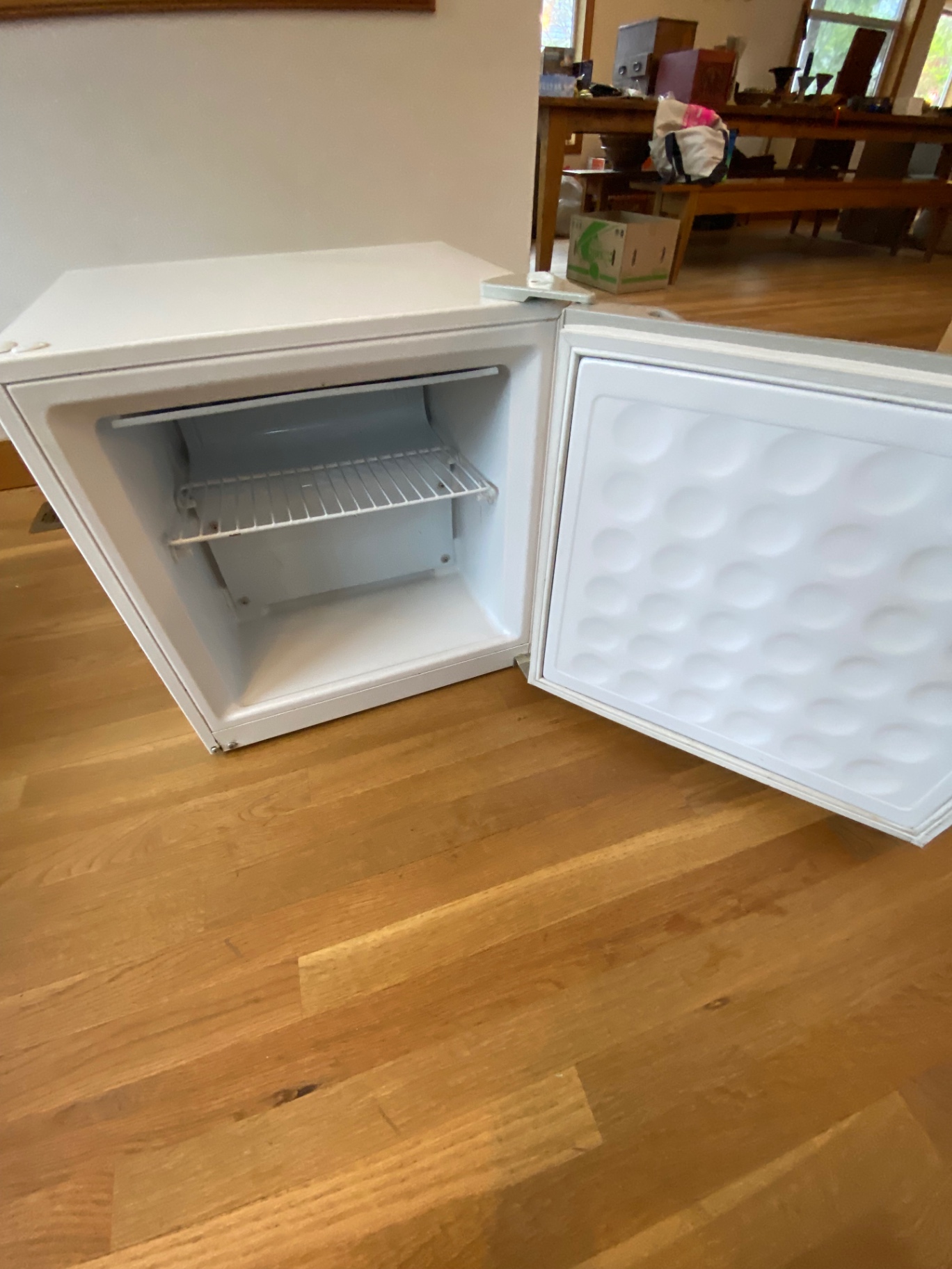 White Mini-Freezer from Haier - image 4 of 8