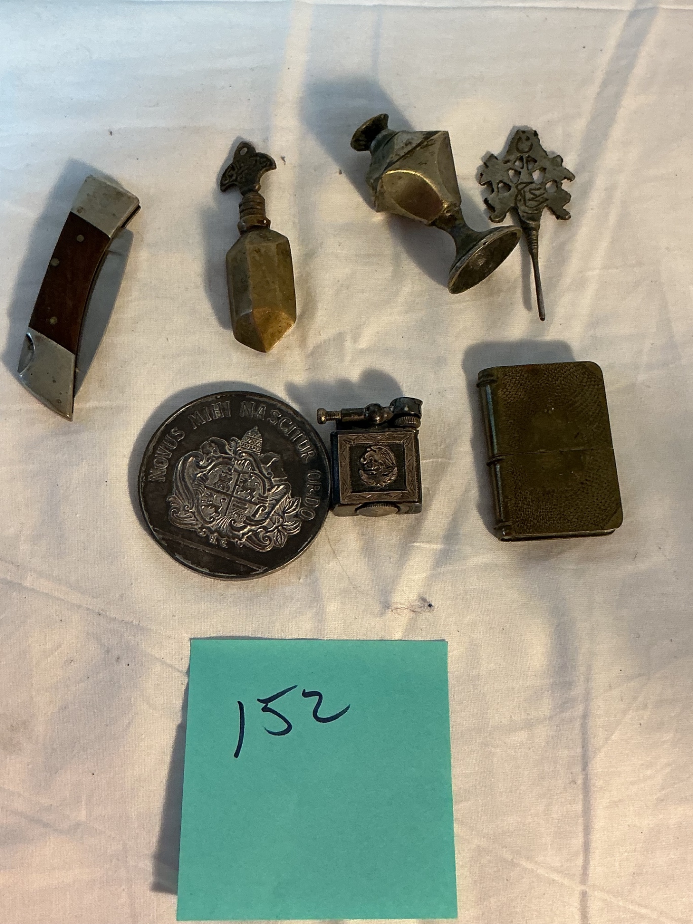 Metal oddities and foreign coins - image 1 of 9