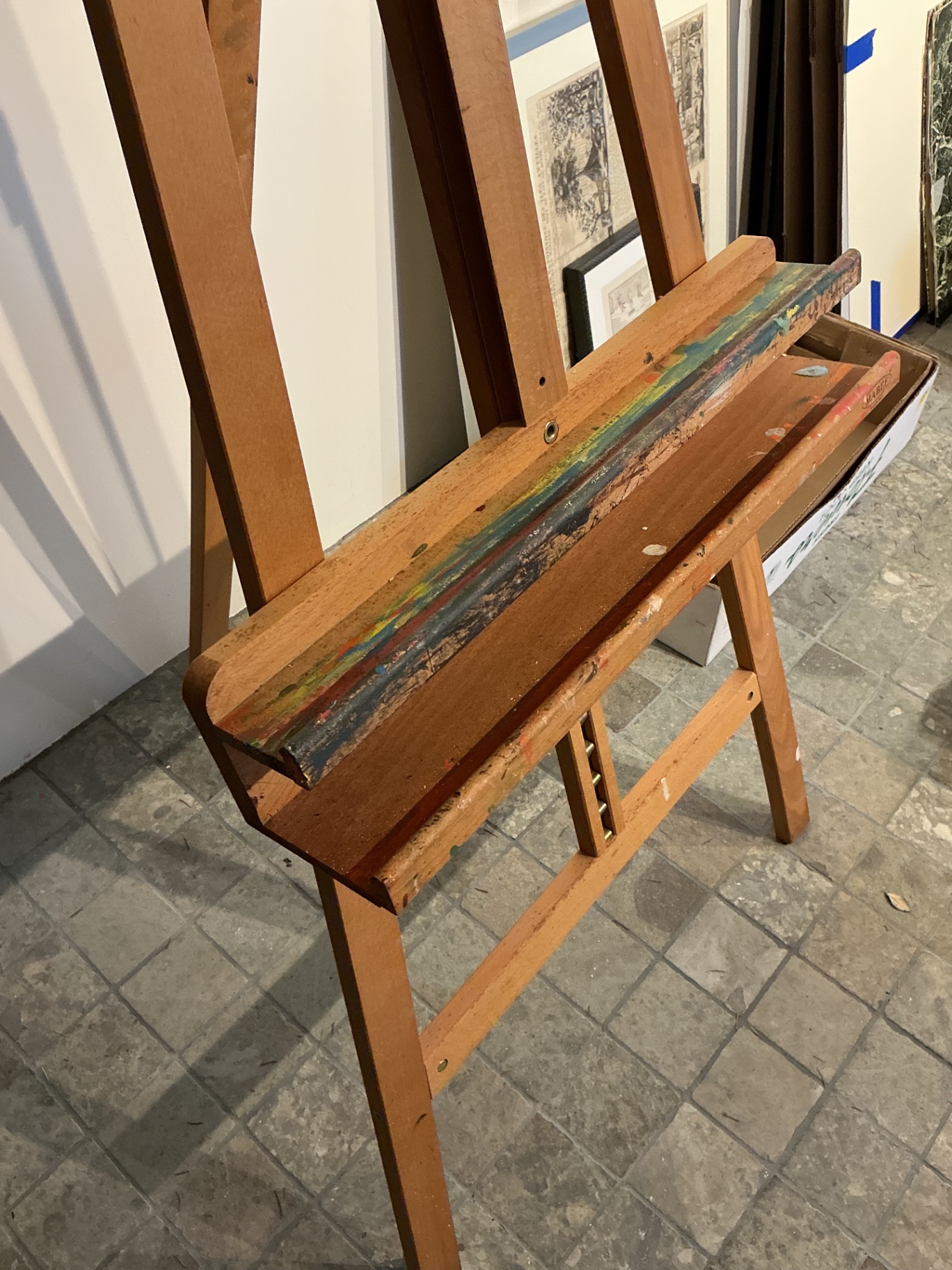 Wooden Artist Easel and 4 large canvases - image 5 of 8