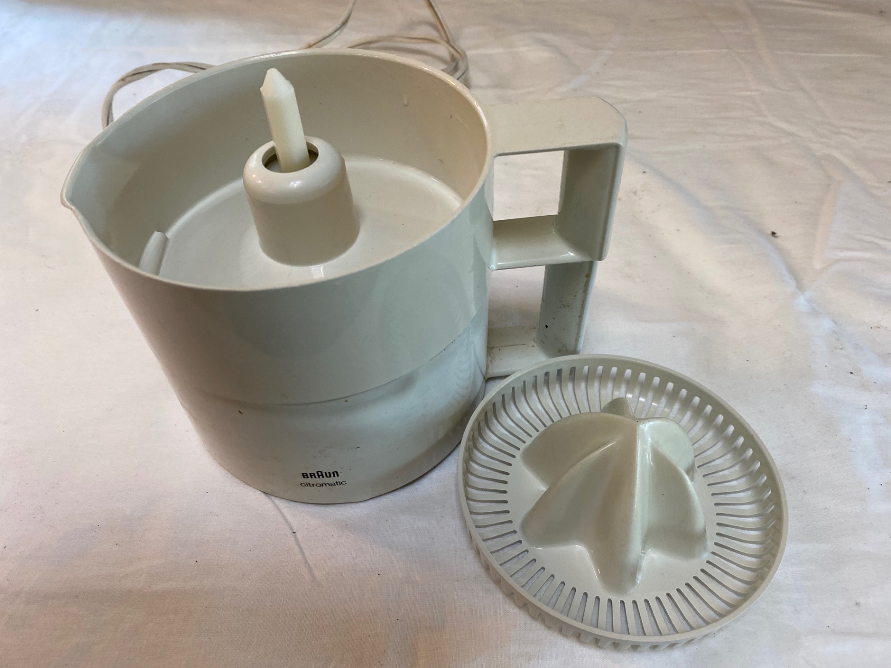 Small Kitchen Appliances - image 7 of 9