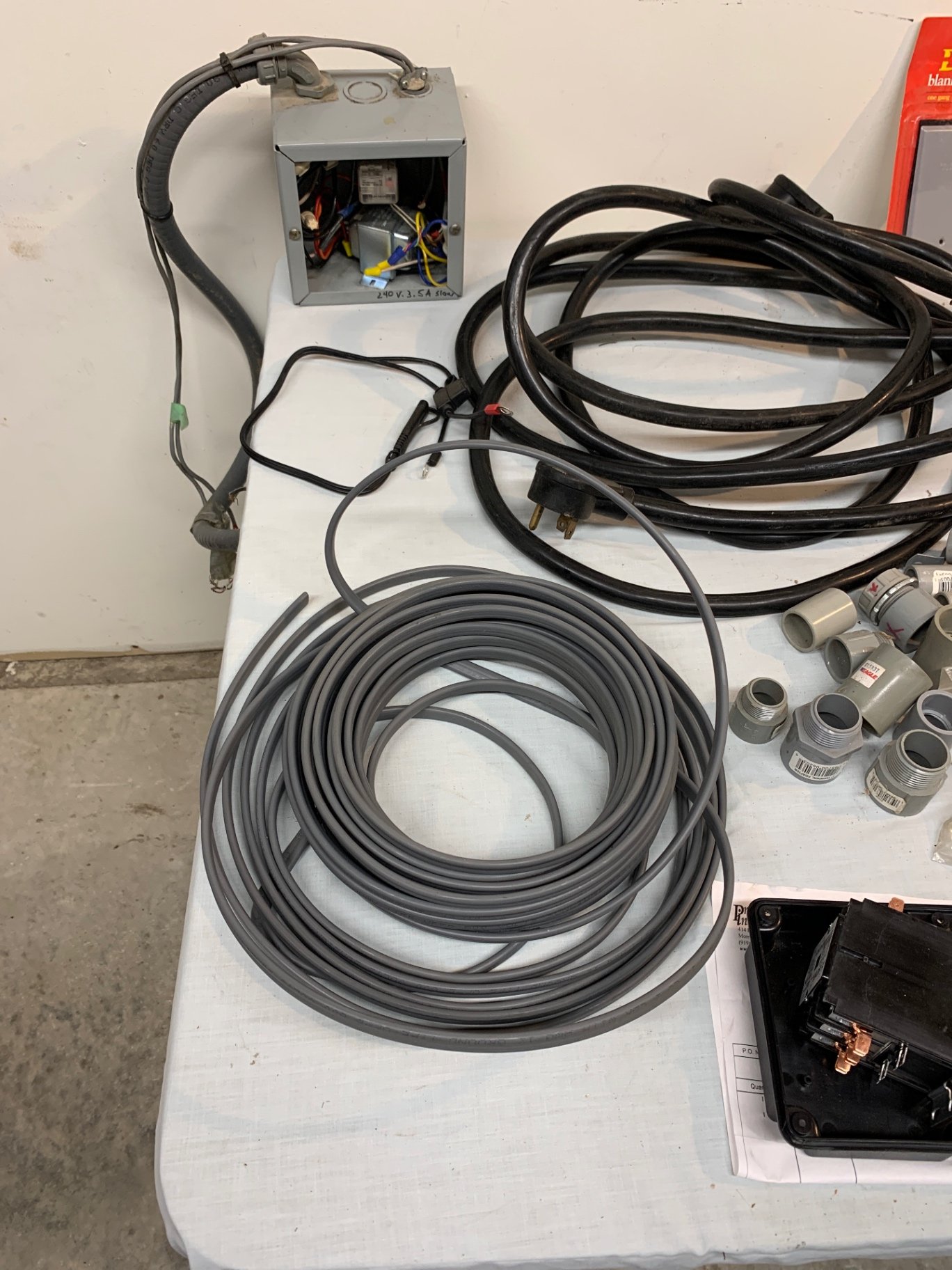 Electrical Items - image 4 of 7