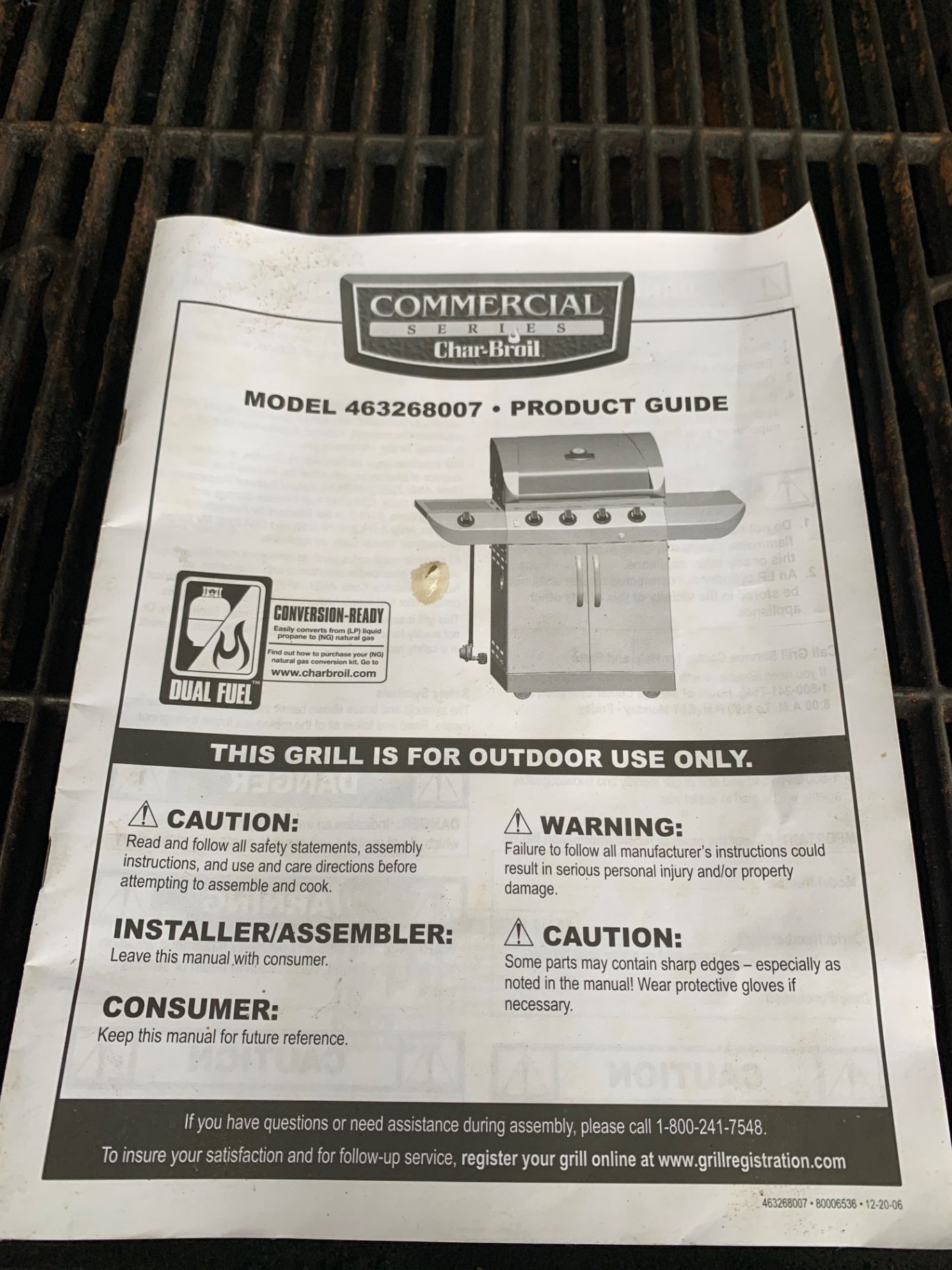 Commercial Char-Broil Gas Grill with Accessories - image 4 of 6