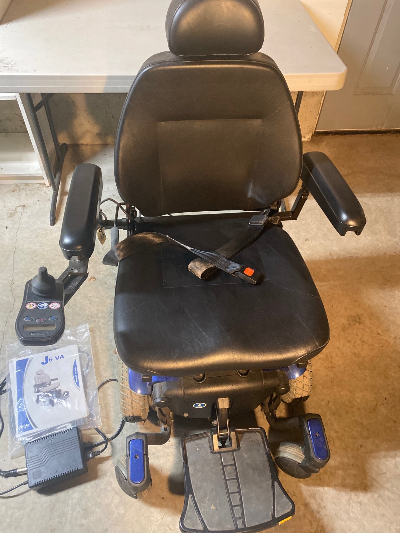 Electric wheelchair with joystick control - image 1 of 5