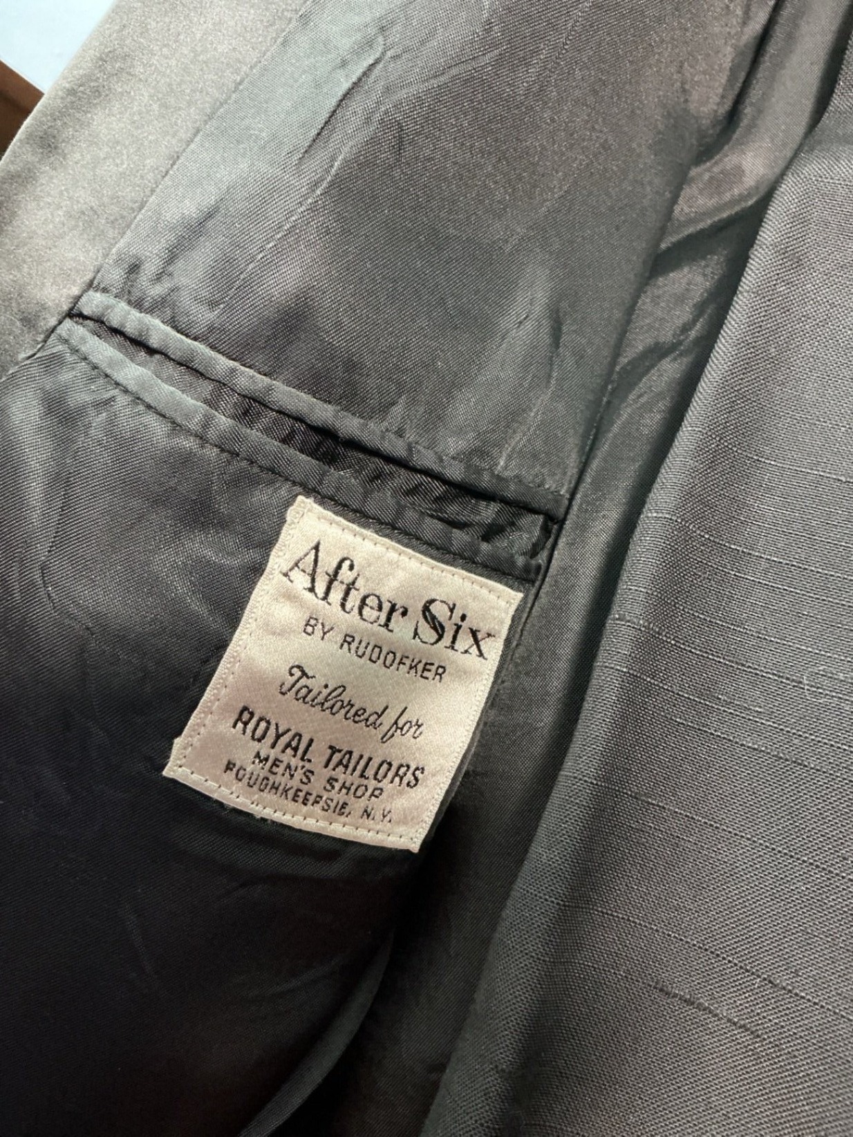 Vintage Men’s Tux, satin smoking jacket - image 3 of 7