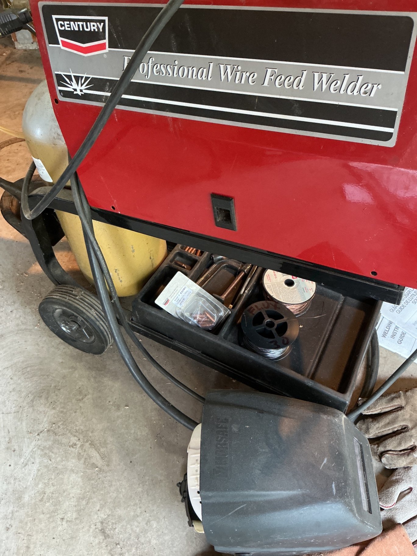 Century wire feed welder - image 3 of 4