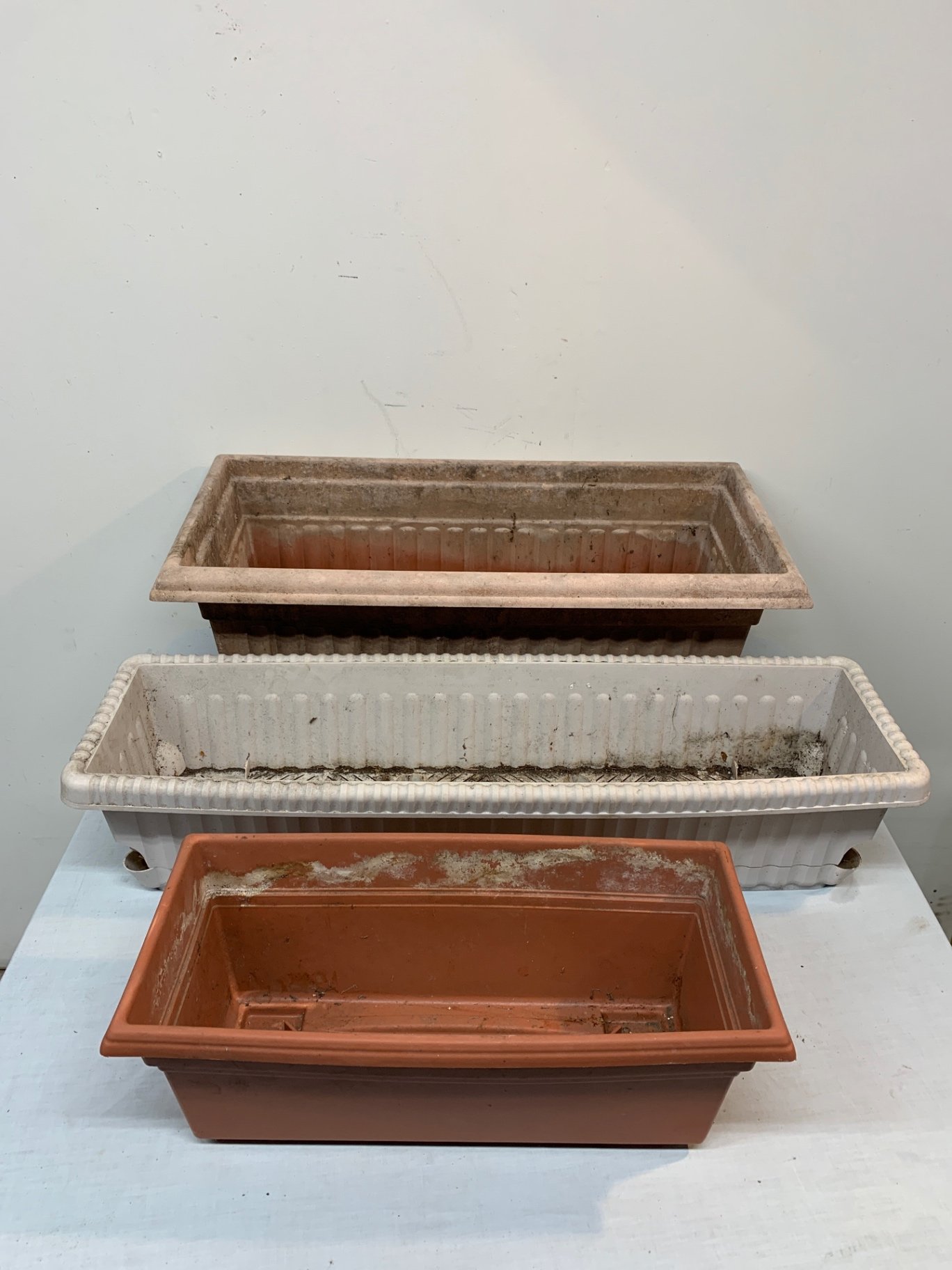 Assorted Plastic Pots - image 2 of 8