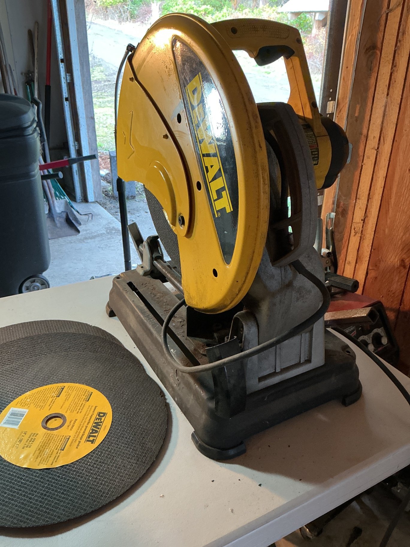 DeWalt 14” chopsaw - image 4 of 5