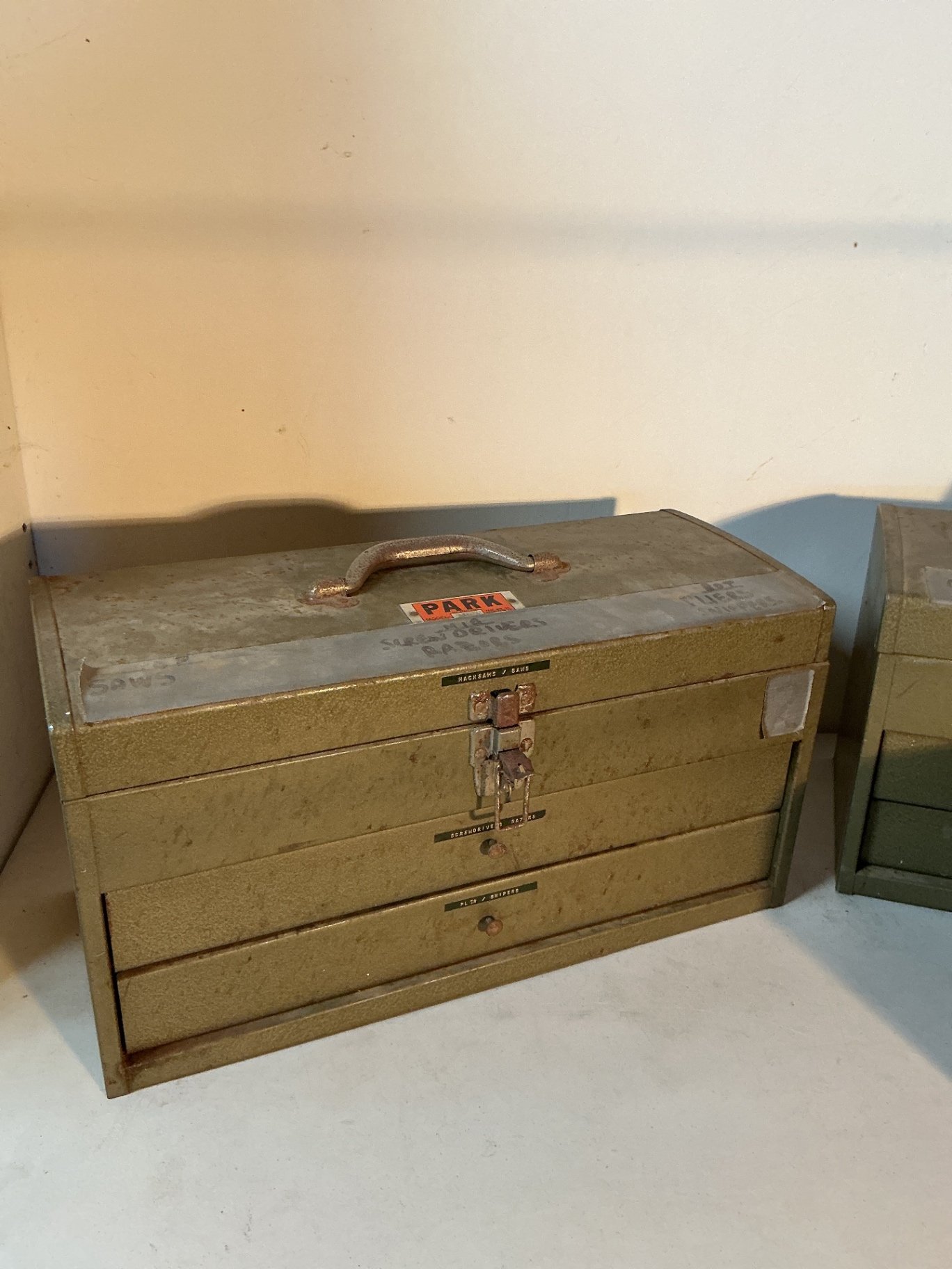 Metal tool boxes and chests (DeWALT and Park) - image 4 of 7