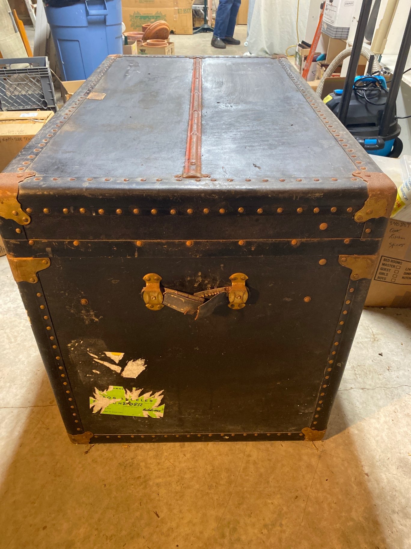Vintage Travel or Storage Trunk - image 3 of 8