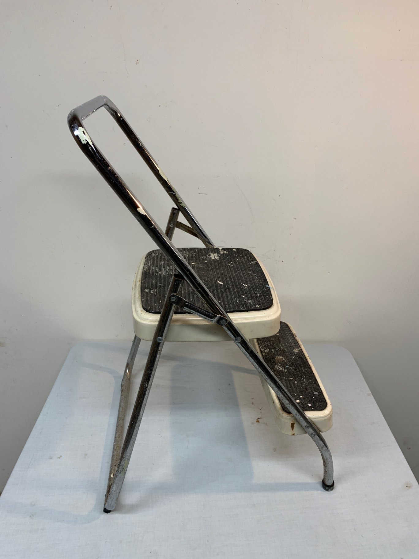 Step Stools - image 5 of 6