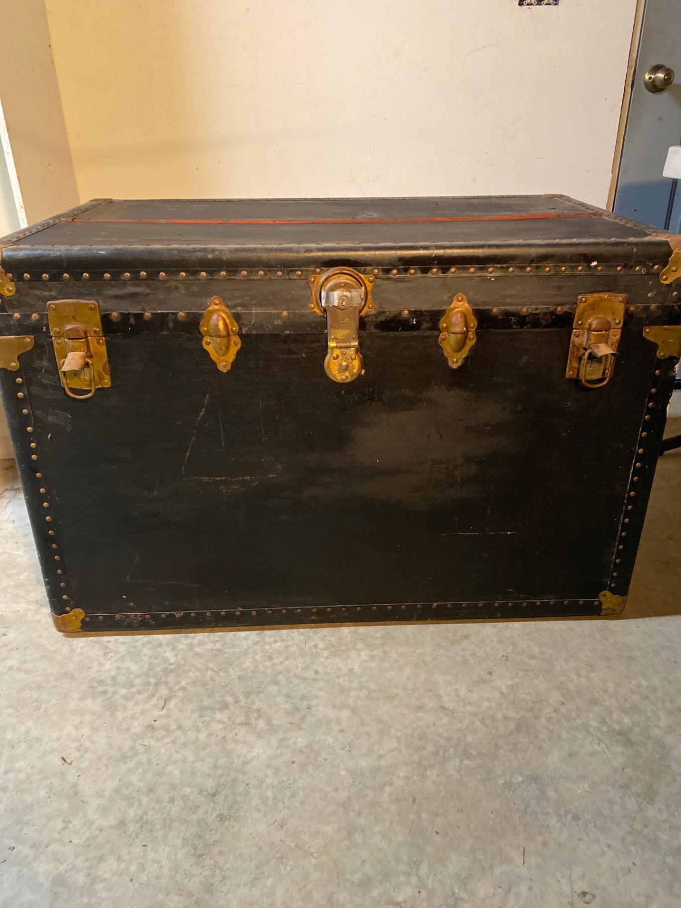 Vintage Travel or Storage Trunk - image 2 of 8