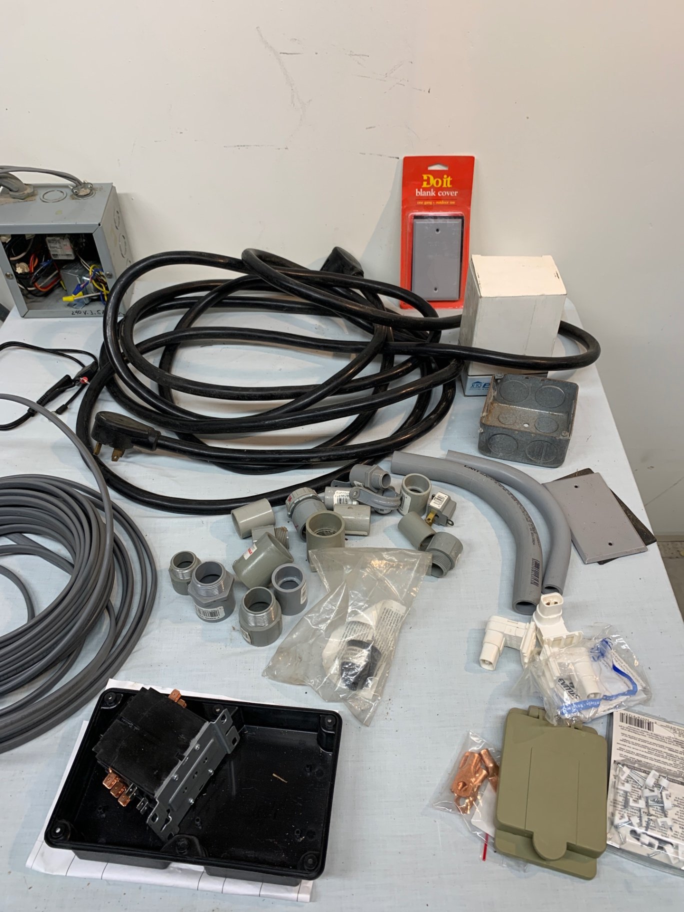 Electrical Items - image 5 of 7