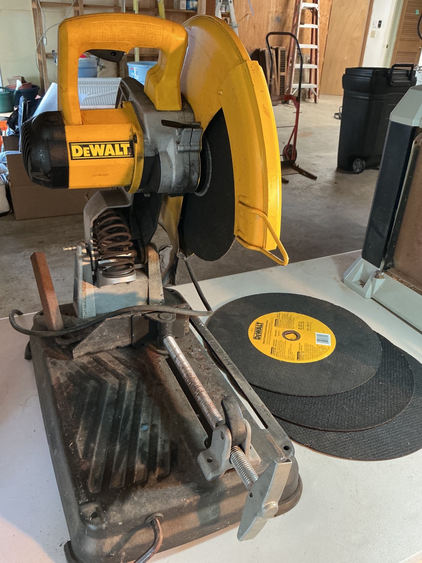 DeWalt 14” chopsaw - image 2 of 5