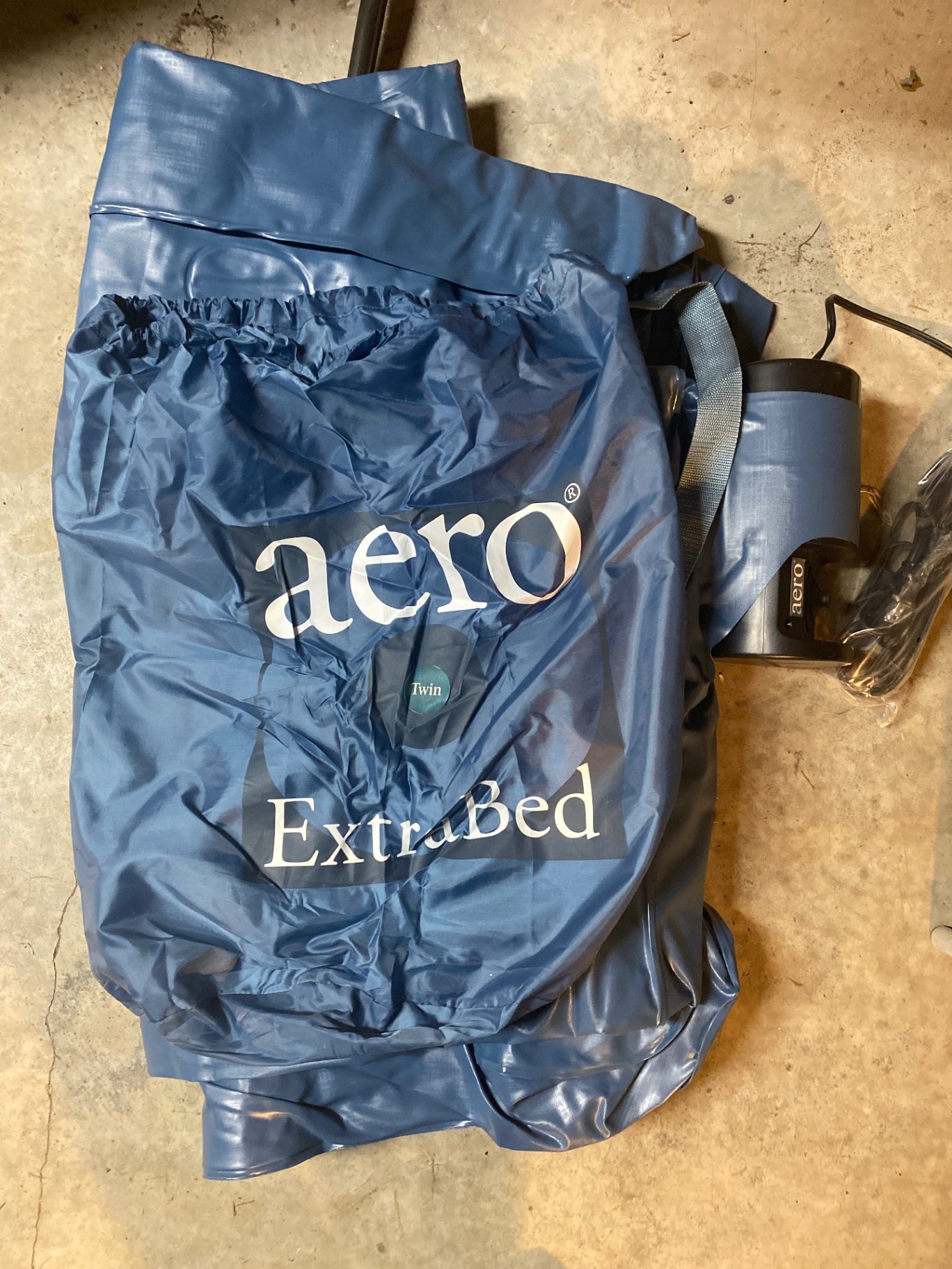 Vintage outdoor electronics and camping gear collection - image 10 of 10