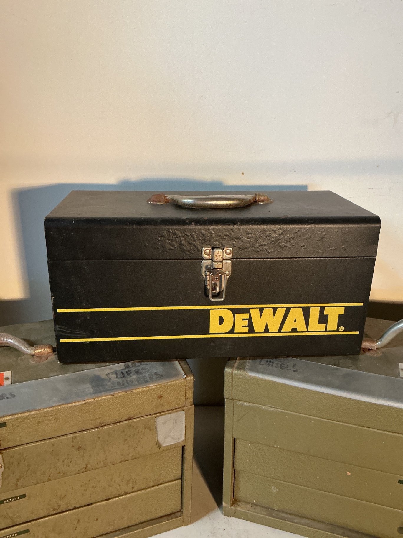 Metal tool boxes and chests (DeWALT and Park) - image 2 of 7