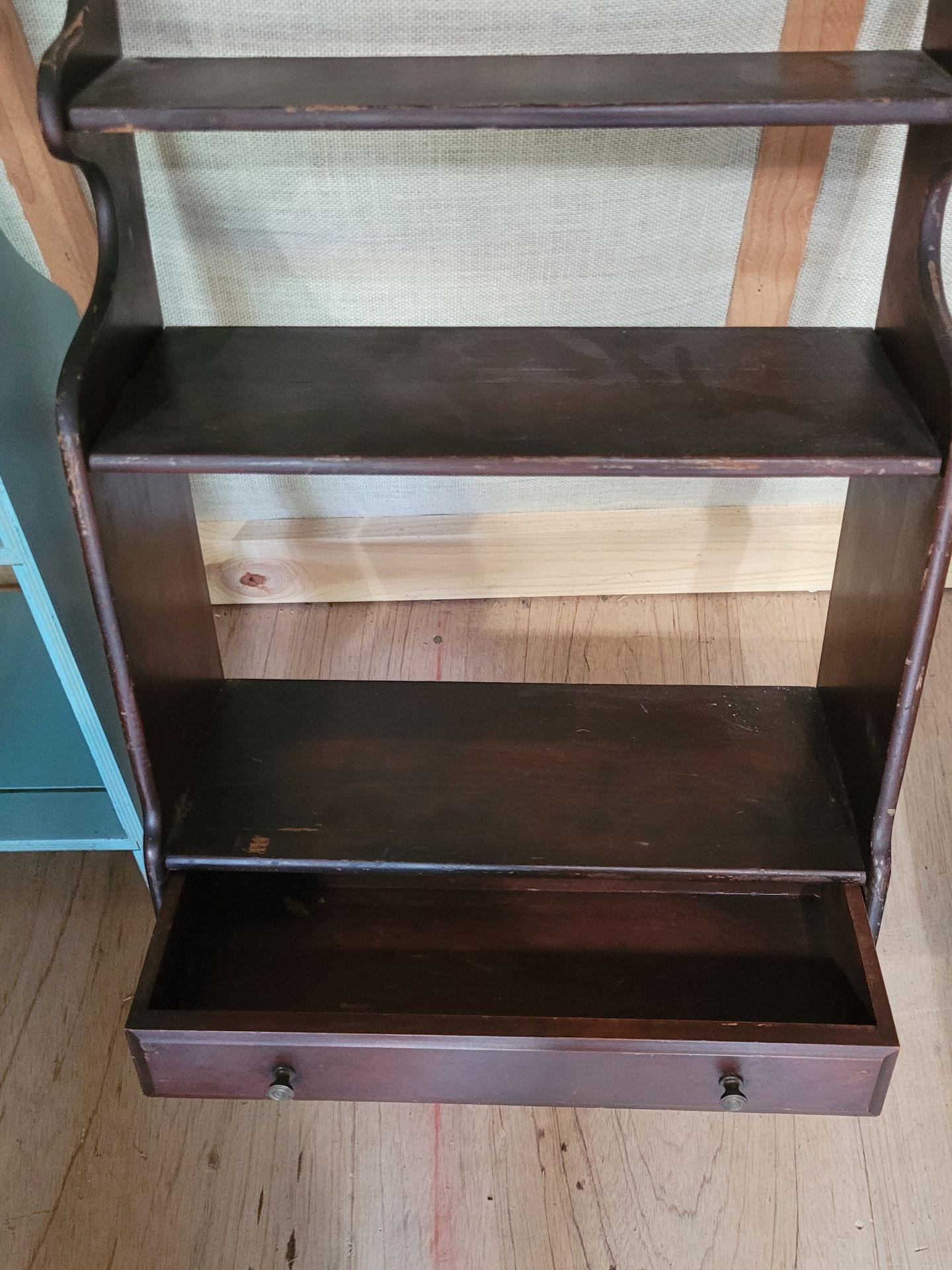 Solid Shelves - image 4 of 8