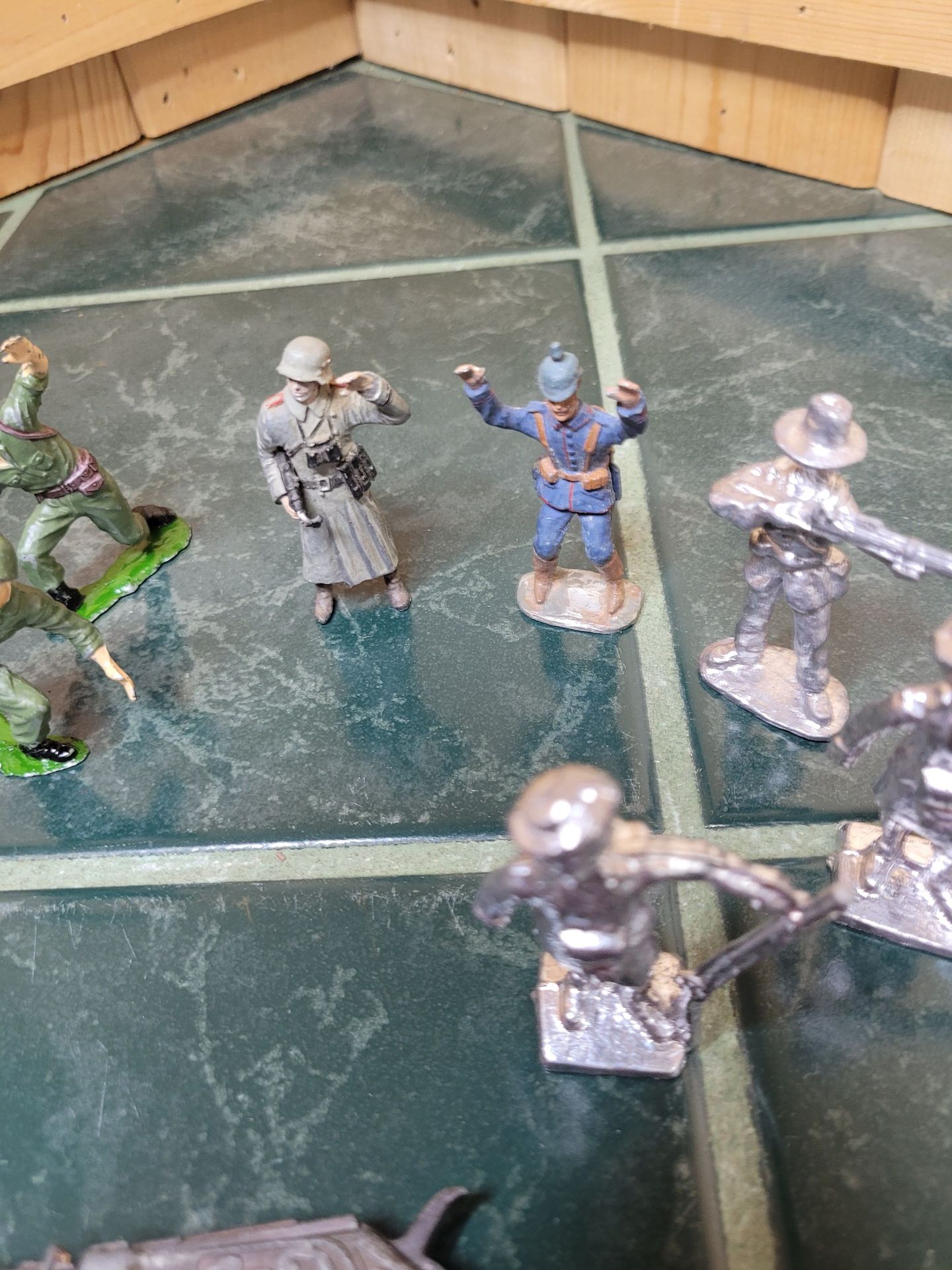 Toys and Sharpners - image 5 of 6